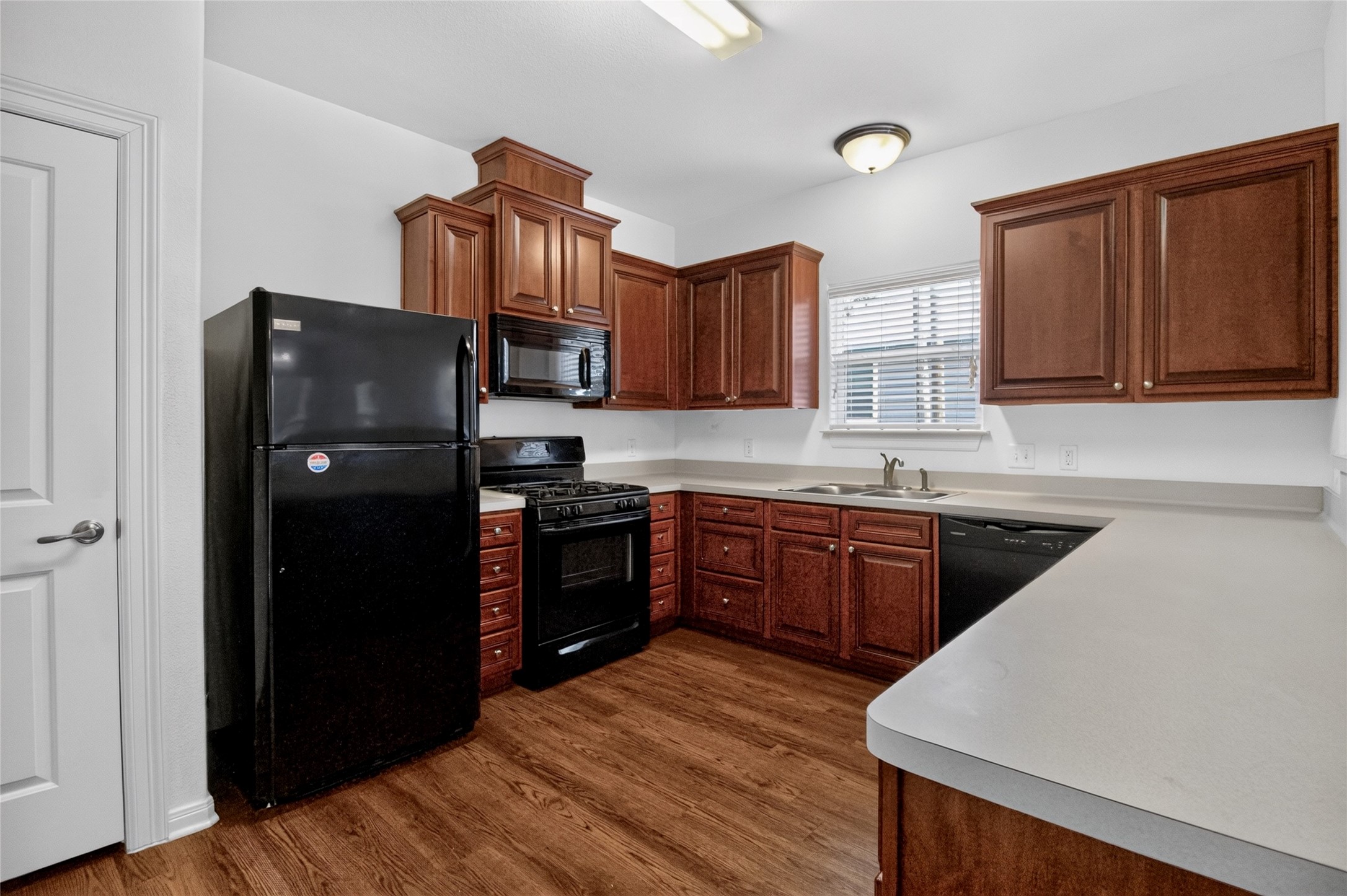 233 Beatrice Street Property Photo 10