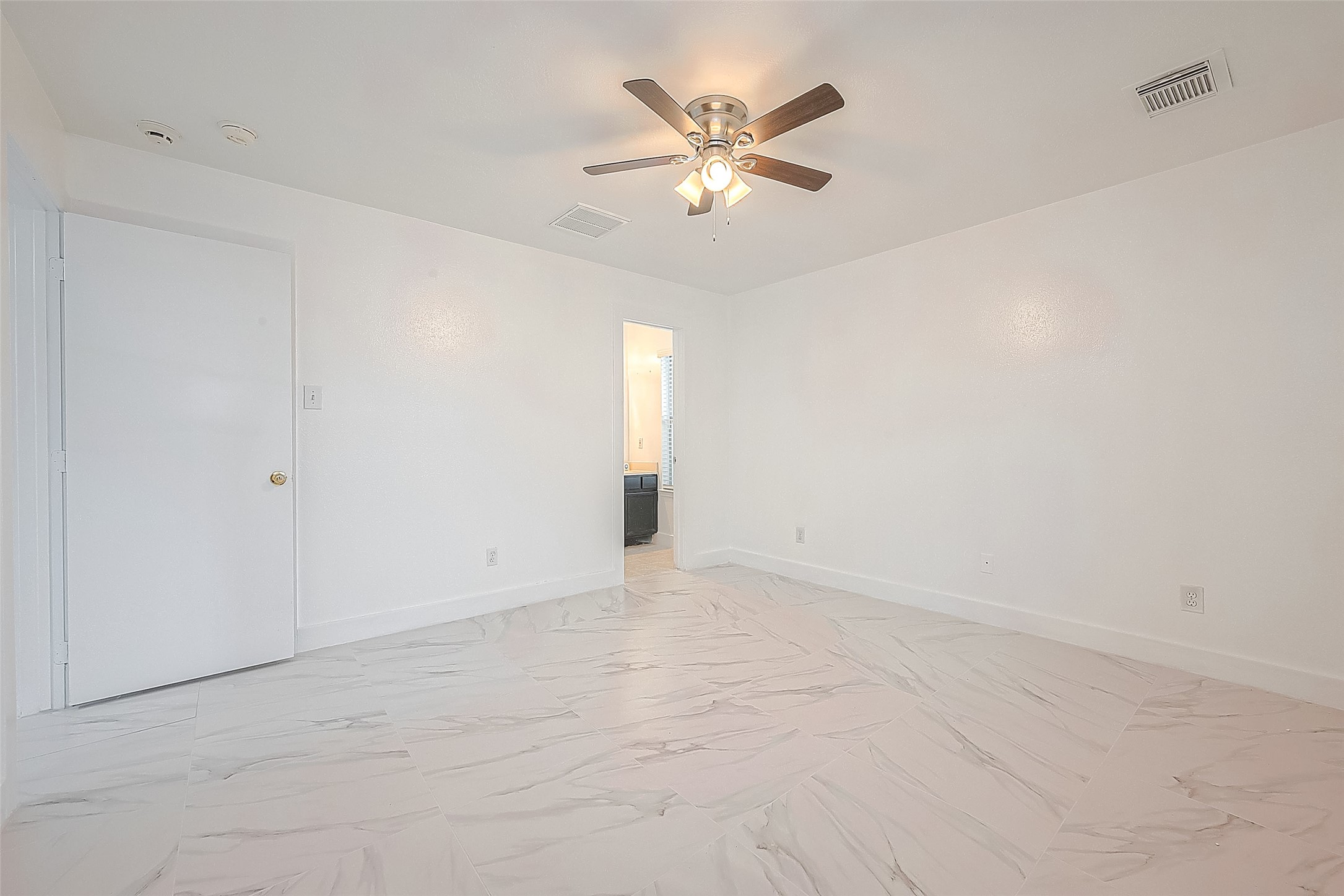 20939 Young Meadows Way Property Photo 16