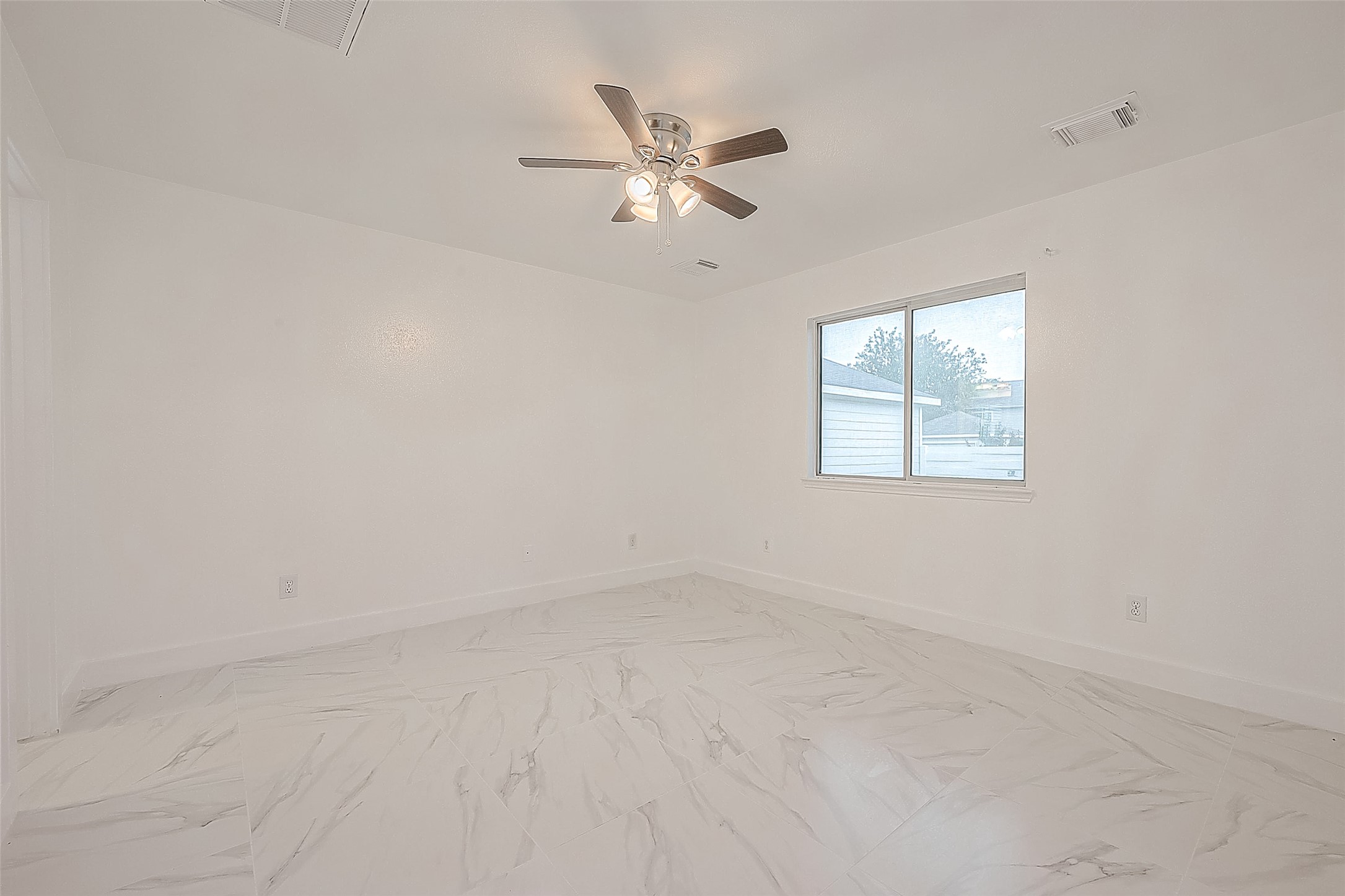 20939 Young Meadows Way Property Photo 17