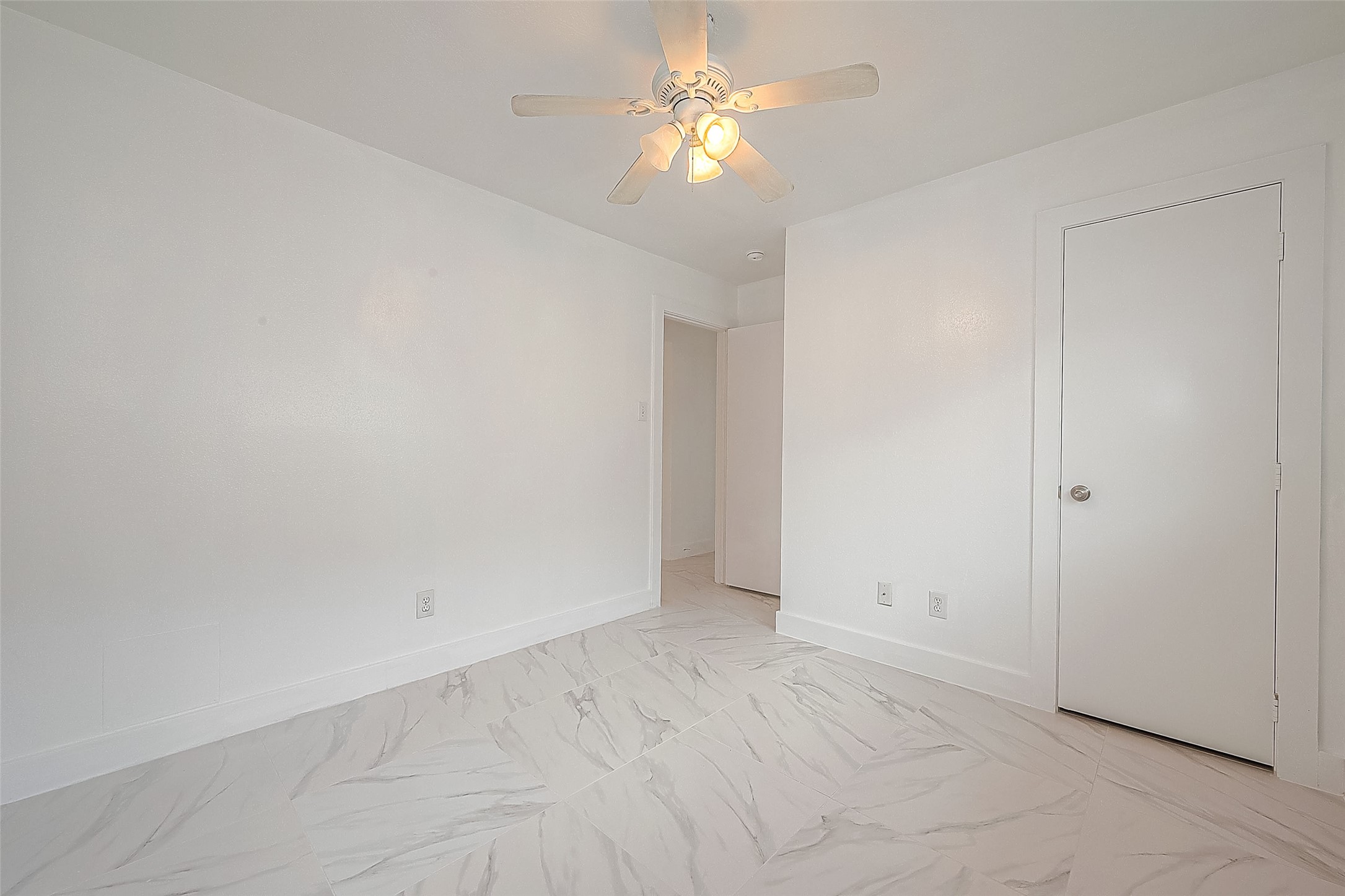 20939 Young Meadows Way Property Photo 23