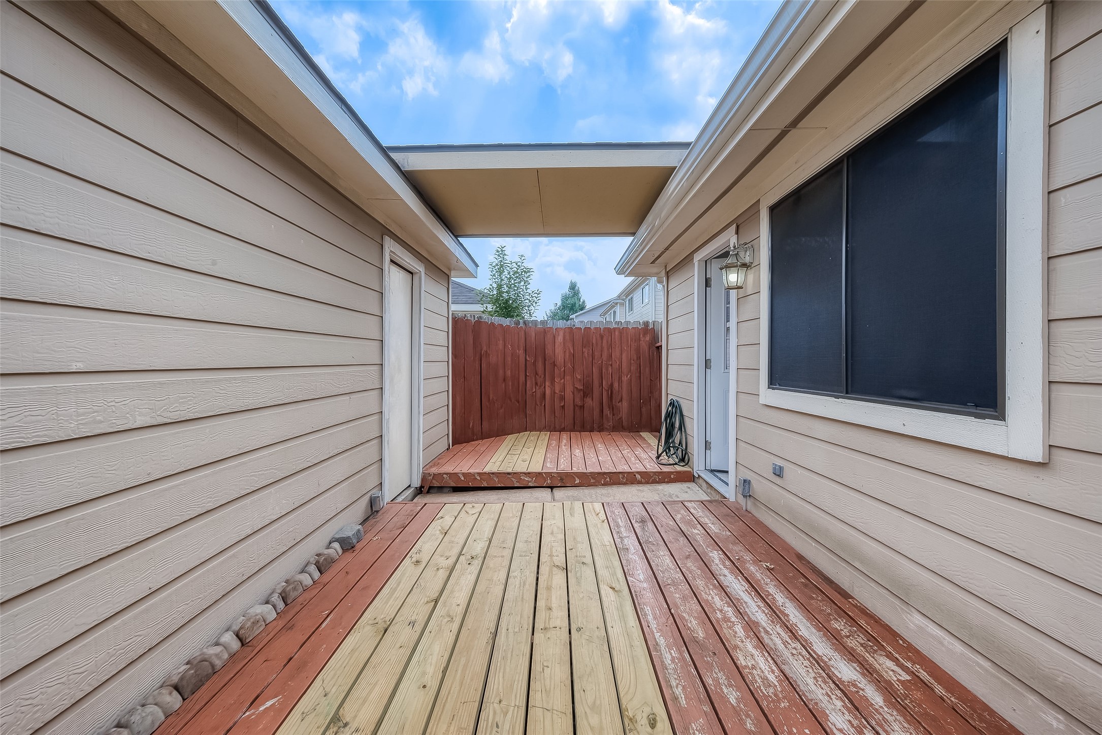 20939 Young Meadows Way Property Photo 26
