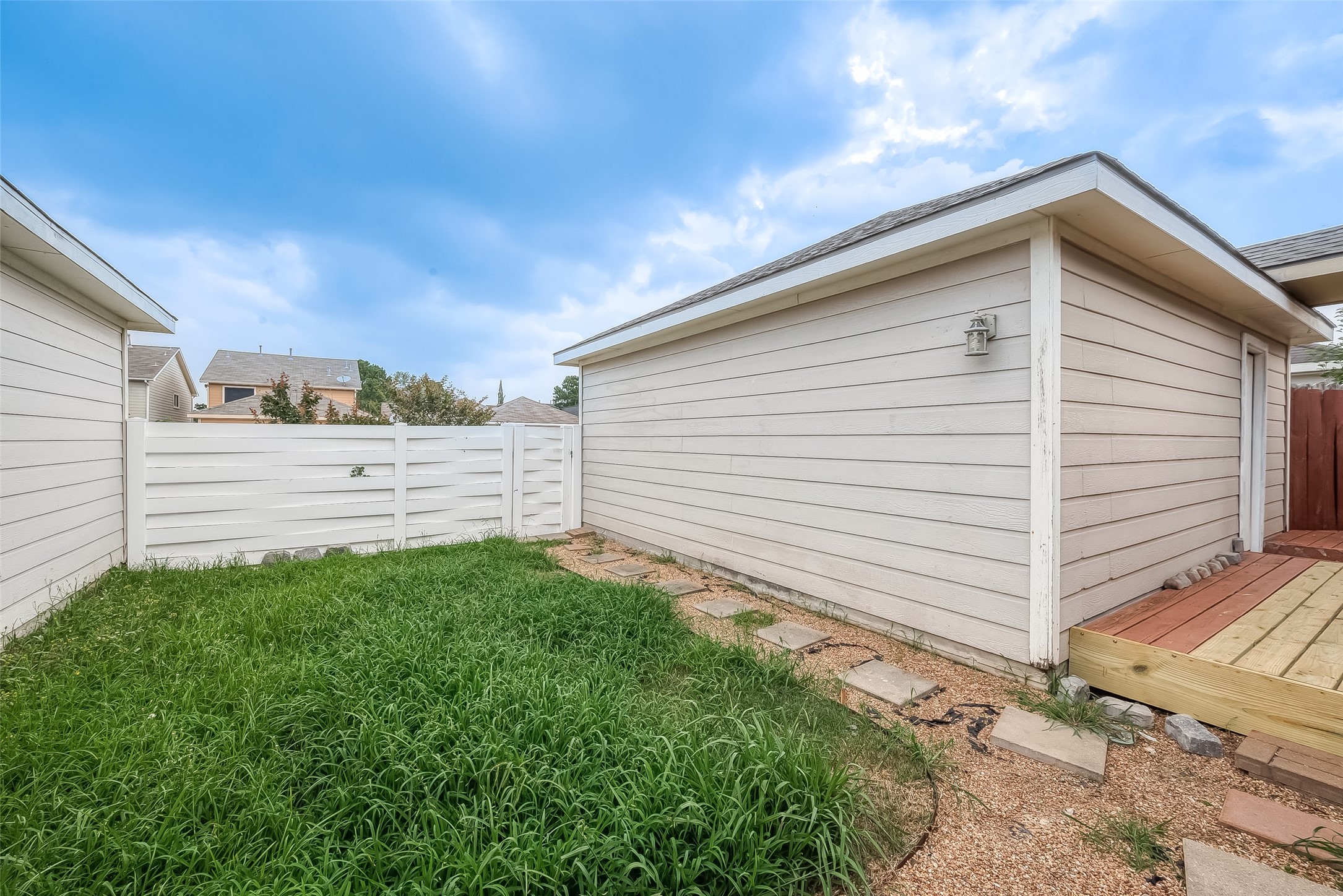 20939 Young Meadows Way Property Photo 27