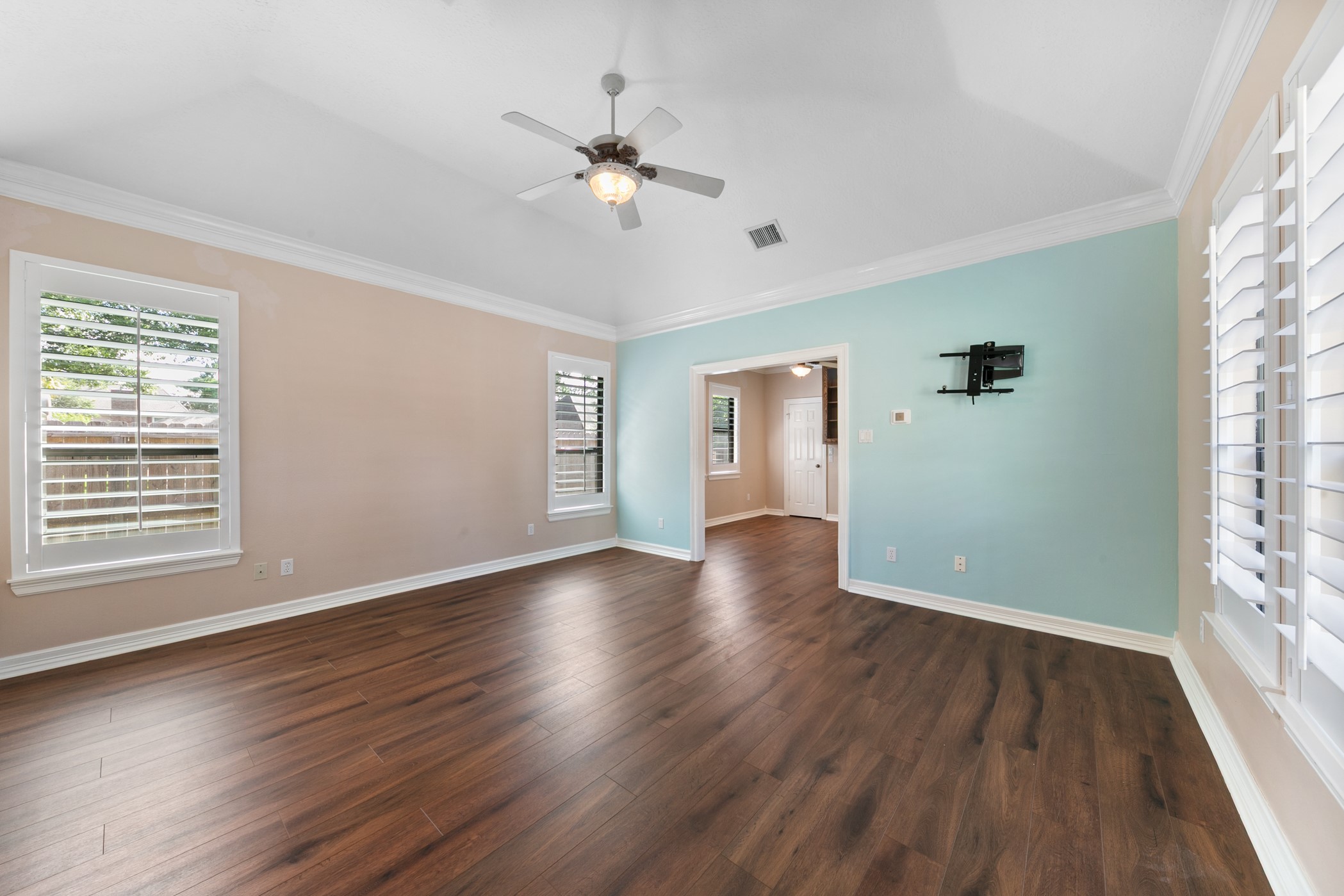 15935 Parkchester Drive Property Photo 14