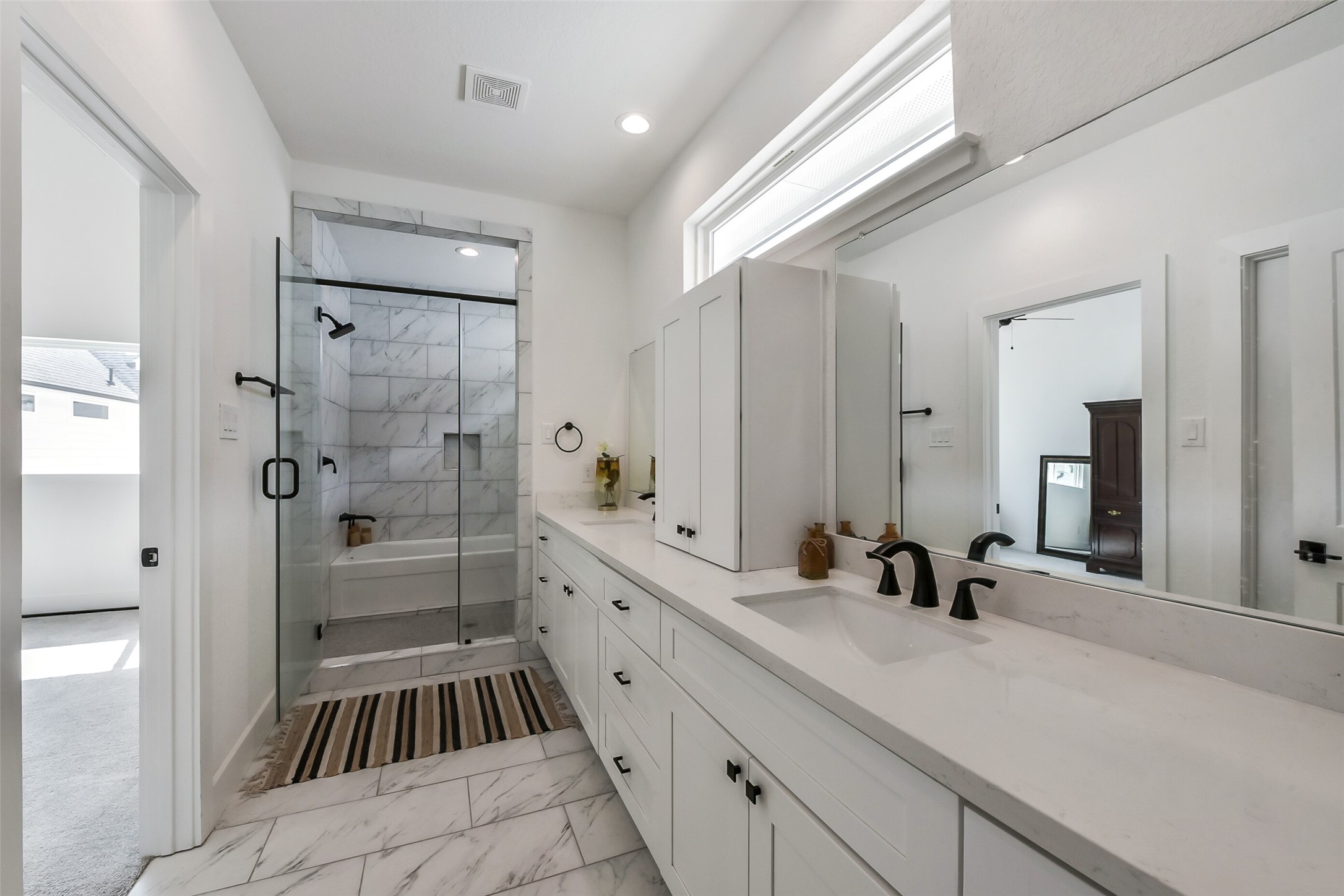 1228 Mcneil Street Property Photo 1