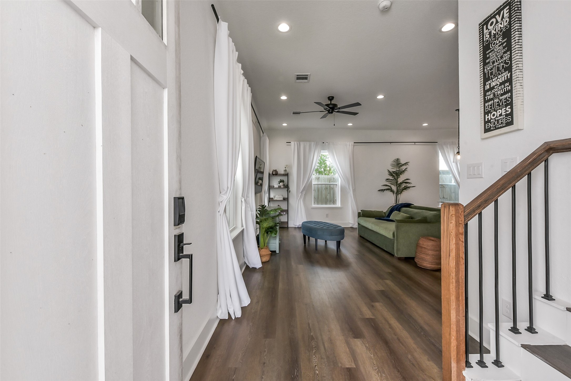 1228 Mcneil Street Property Photo 6