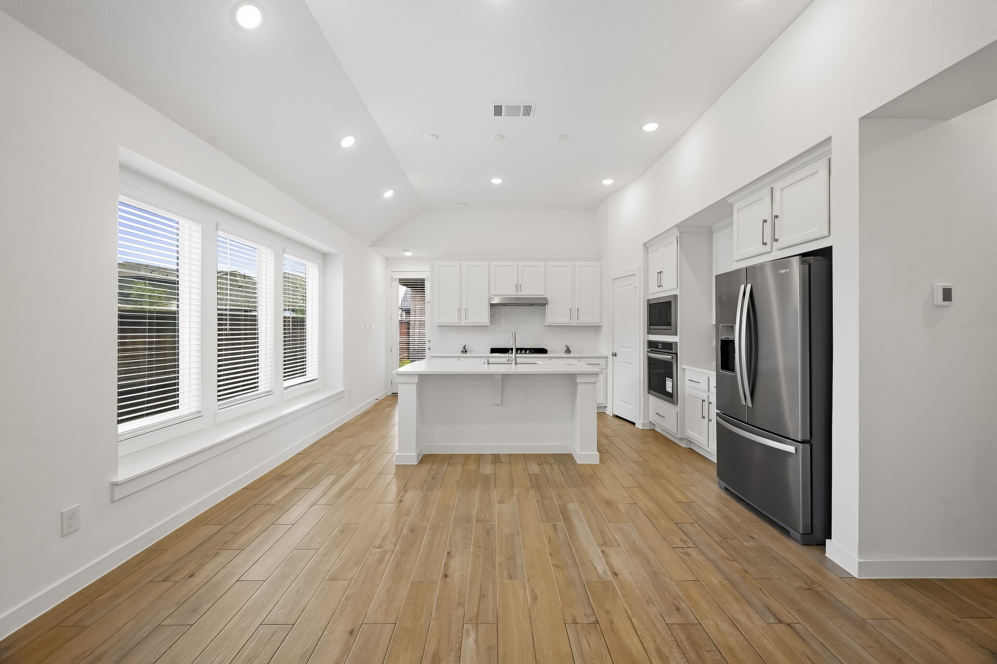 10227 Van Gogh Court Property Photo 4