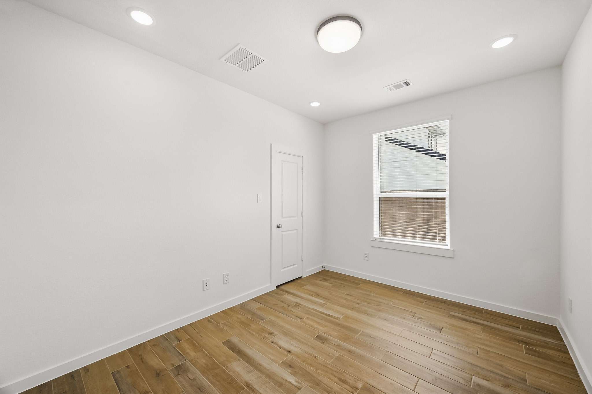 10227 Van Gogh Court Property Photo 12