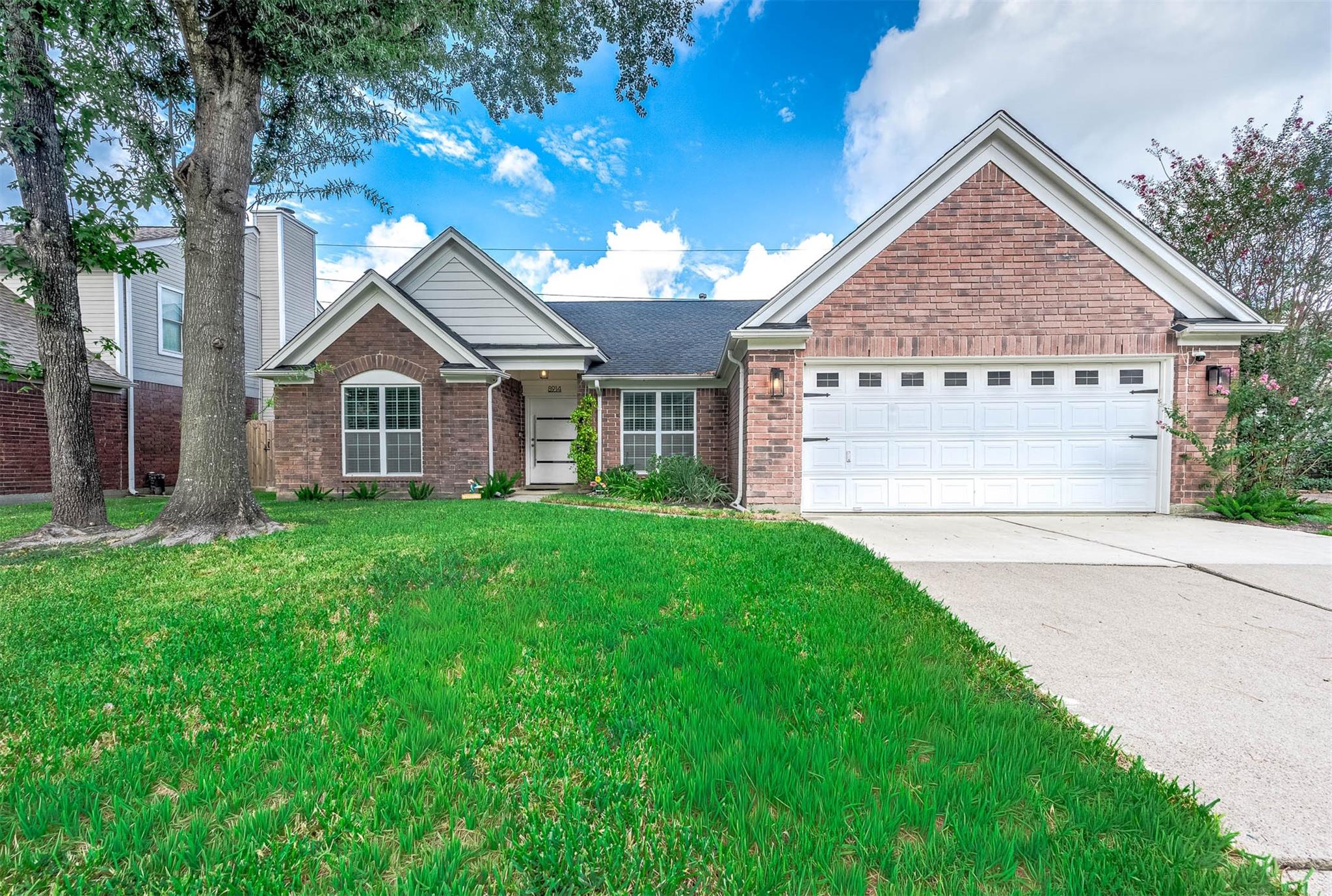 8914 Sunny Point Drive, Spring TX 77379 Property Photo 1