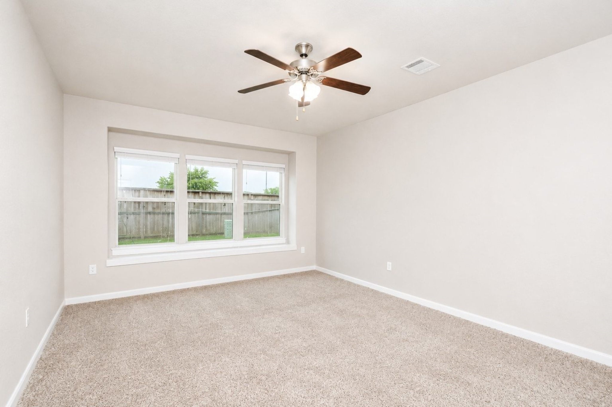 718 Palo Alto Court Property Photo 13