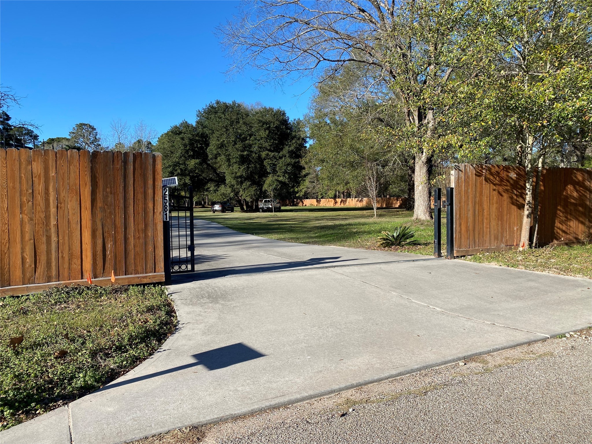 2581 Mann Road Property Photo 4
