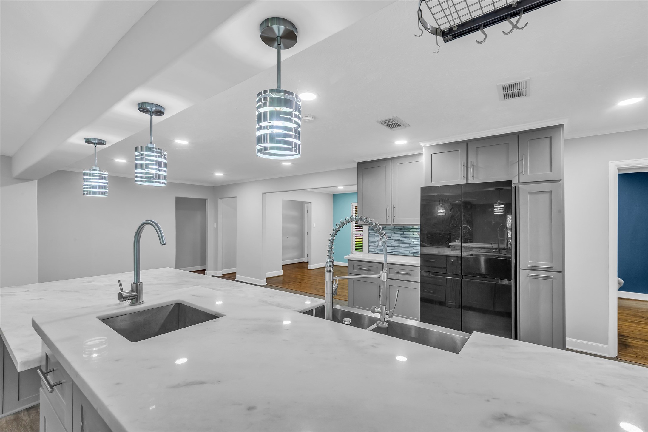 8902 Theysen Drive Property Photo 13