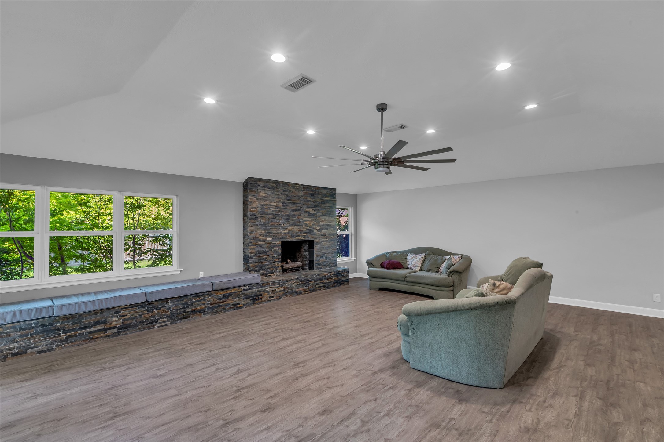 8902 Theysen Drive Property Photo 17