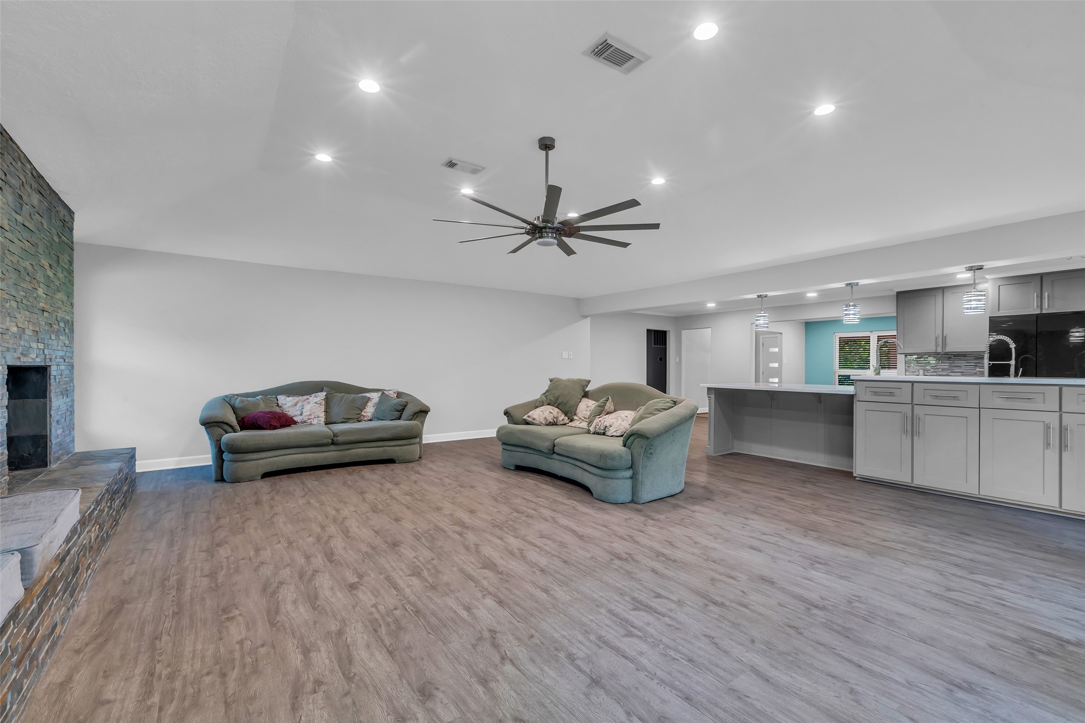 8902 Theysen Drive Property Photo 18