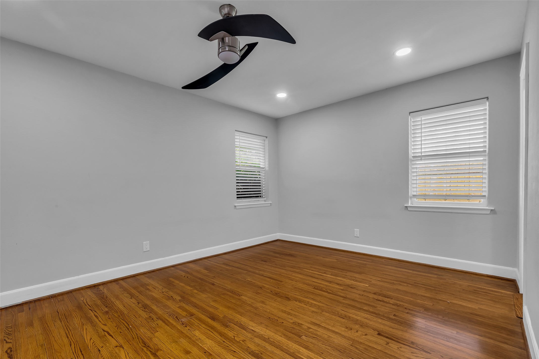 8902 Theysen Drive Property Photo 32