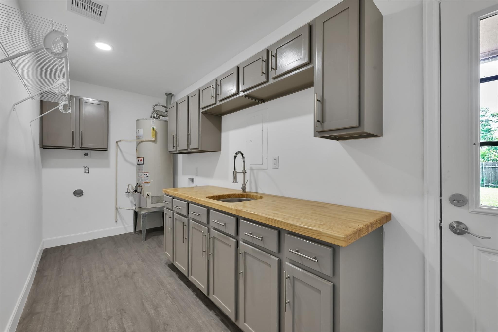 8902 Theysen Drive Property Photo 35