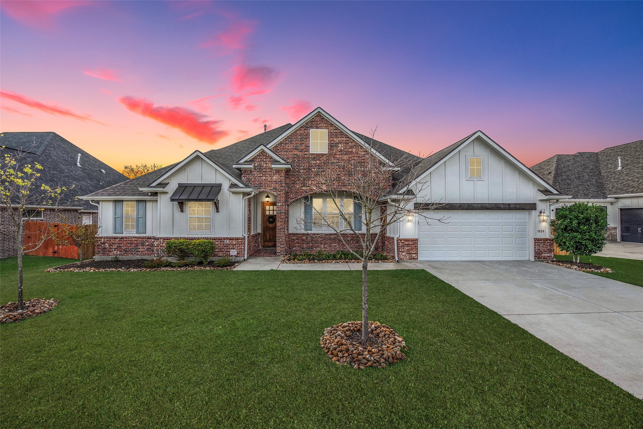 1929 Spanish Moss Drive Property Photo 1