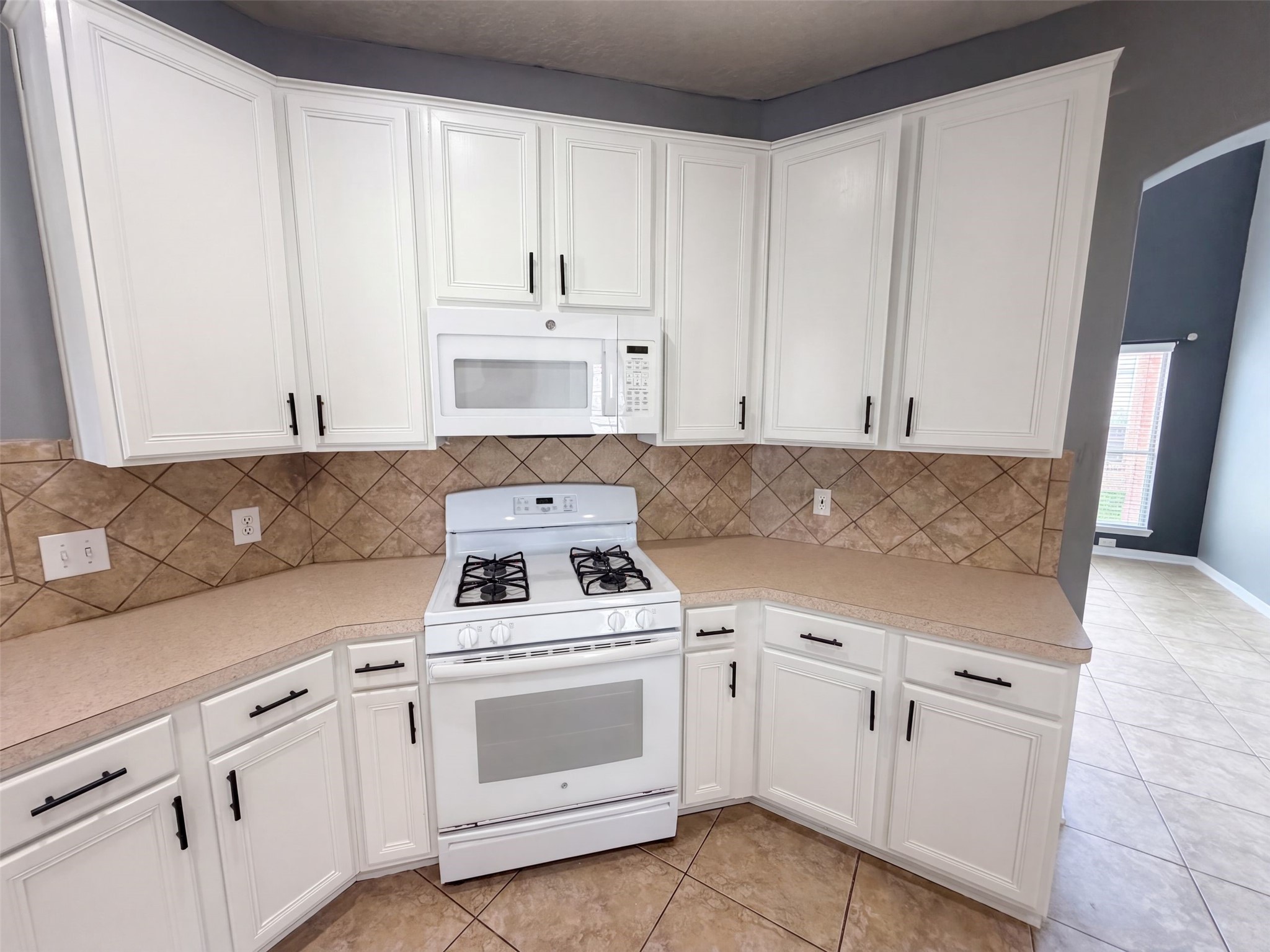 20610 Wren Hollow Way Property Photo 8