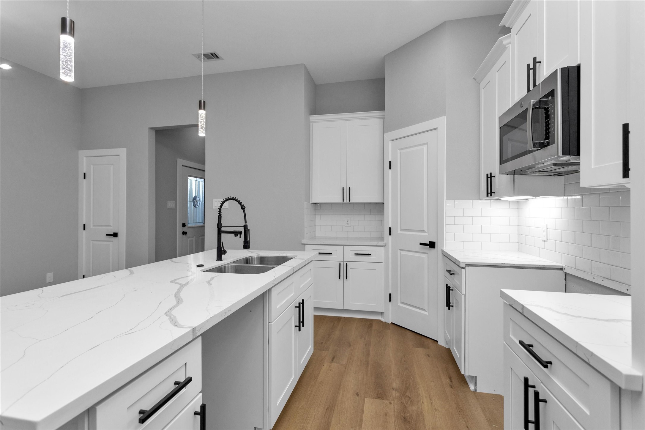 6918 Dumble Street A Property Photo 16