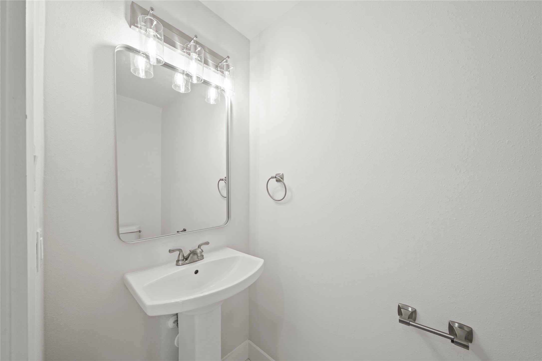 4007 New Orleans Street B Property Photo 13