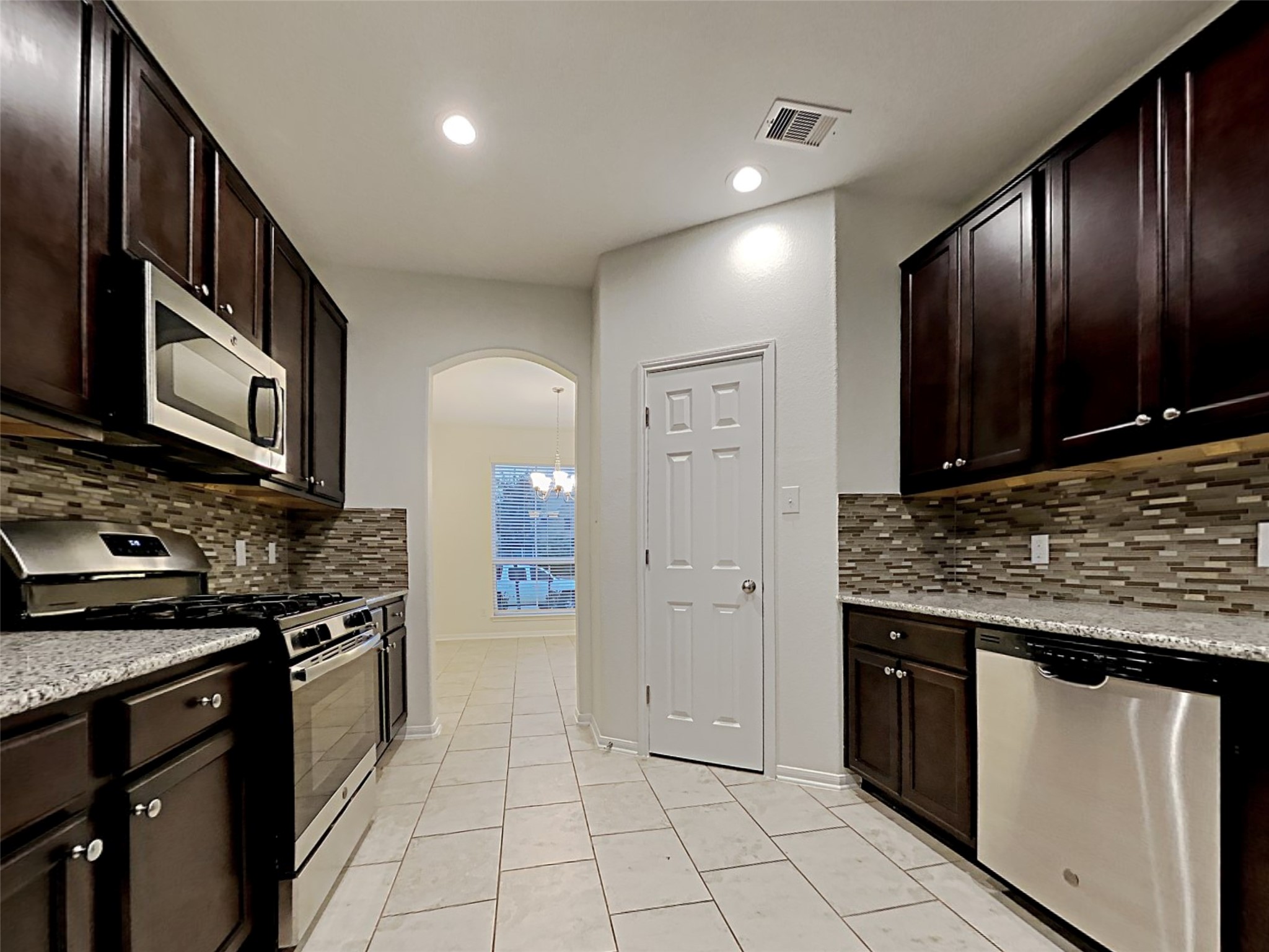 16706 E Whimbrel Circle Property Photo 2