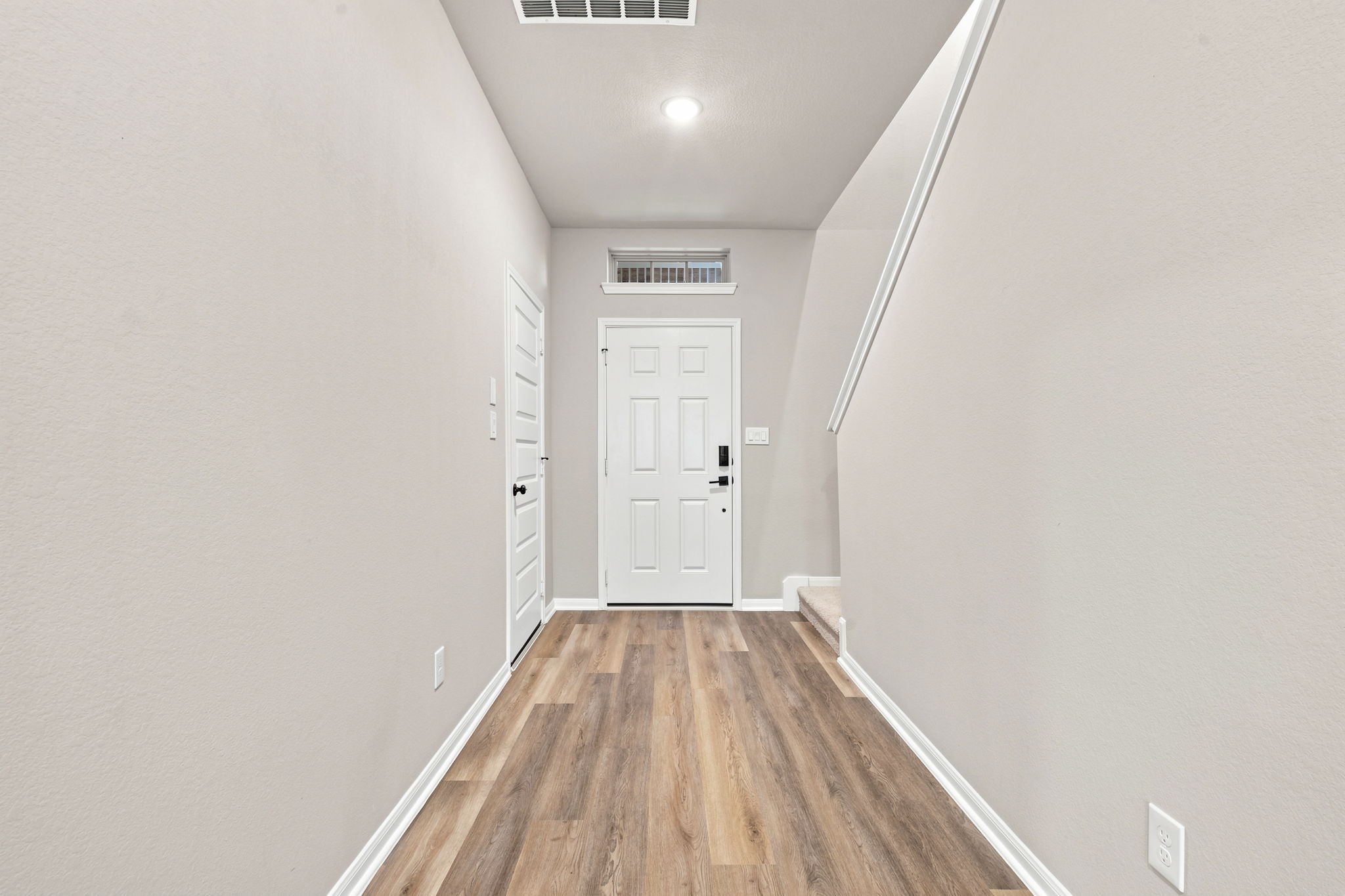 18518 Karlynn Street Property Photo 5