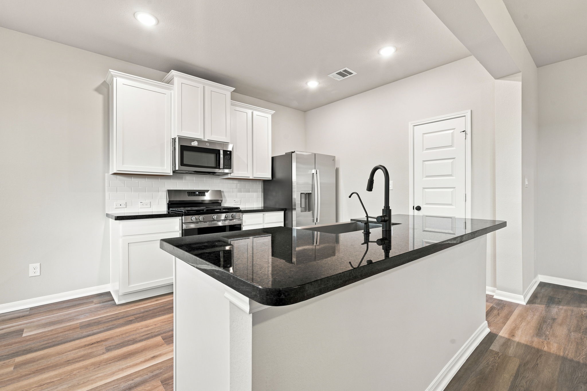 18518 Karlynn Street Property Photo 11