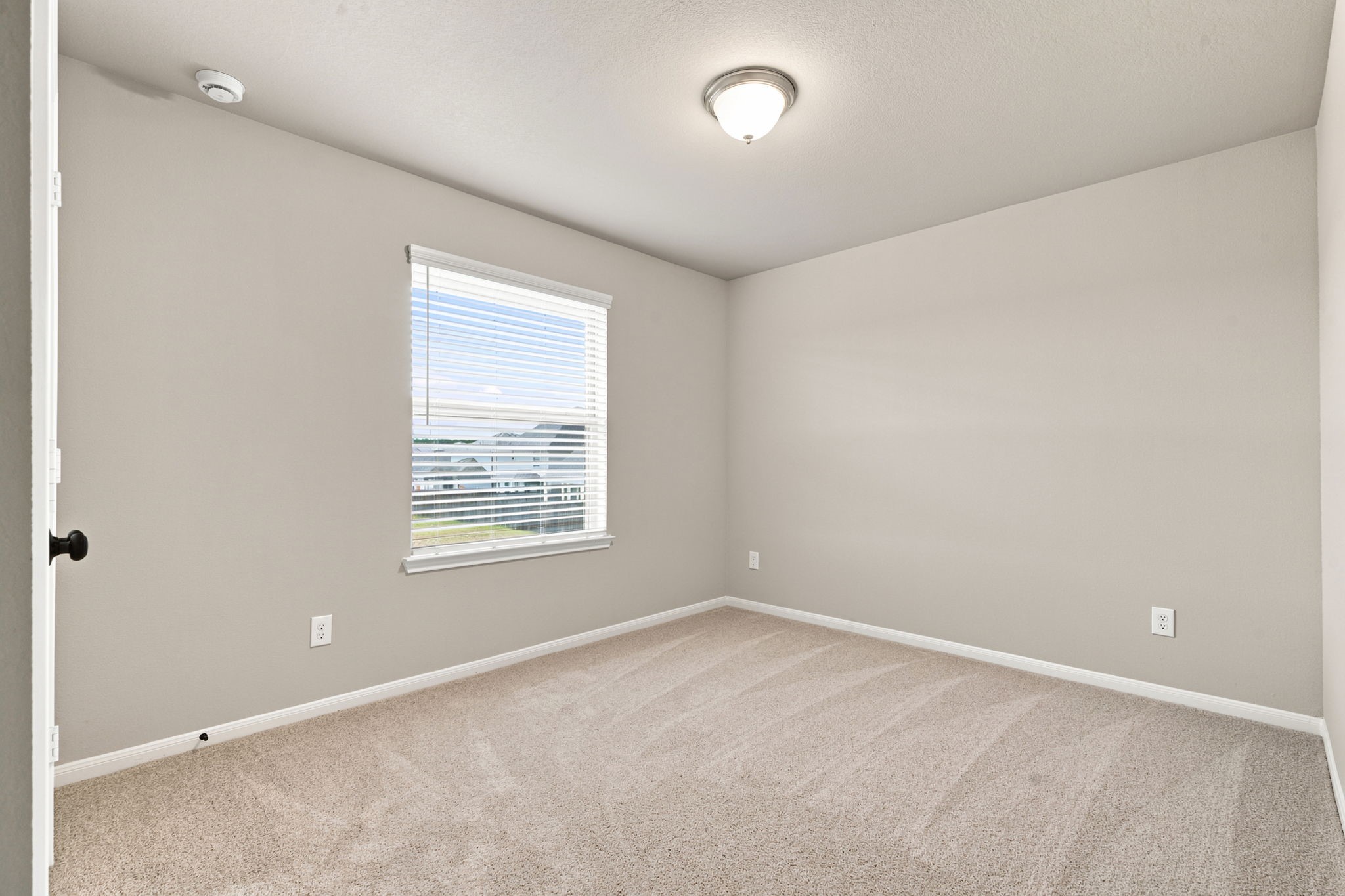 18518 Karlynn Street Property Photo 25