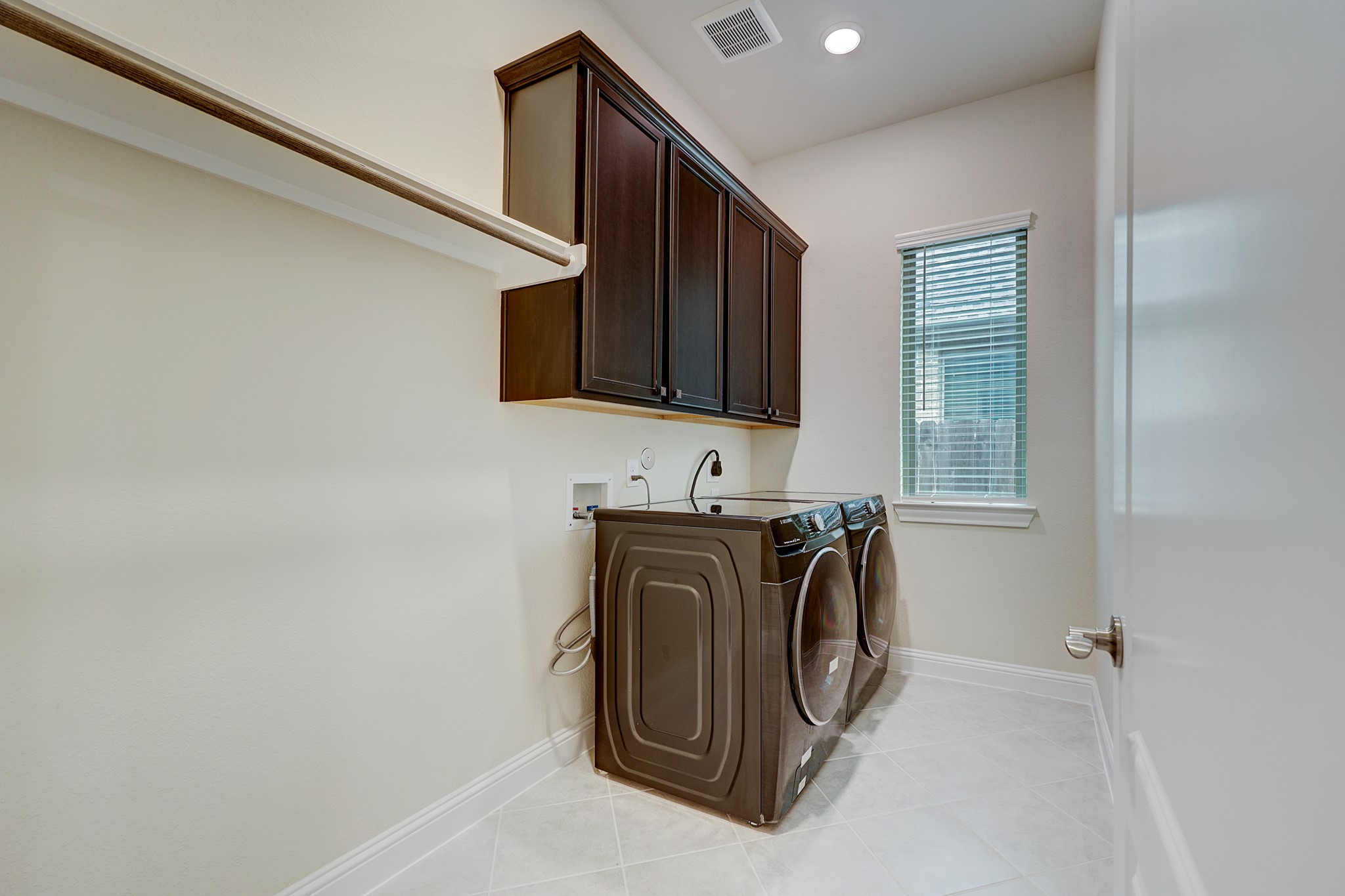 8711 Crossing Oak Lane Property Photo 27