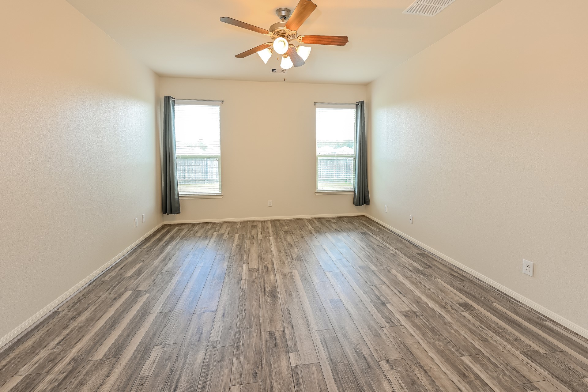30114 E Sapling Oaks Place Property Photo 6