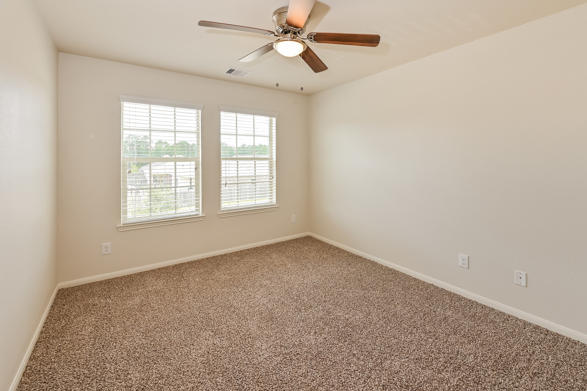 30114 E Sapling Oaks Place Property Photo 9