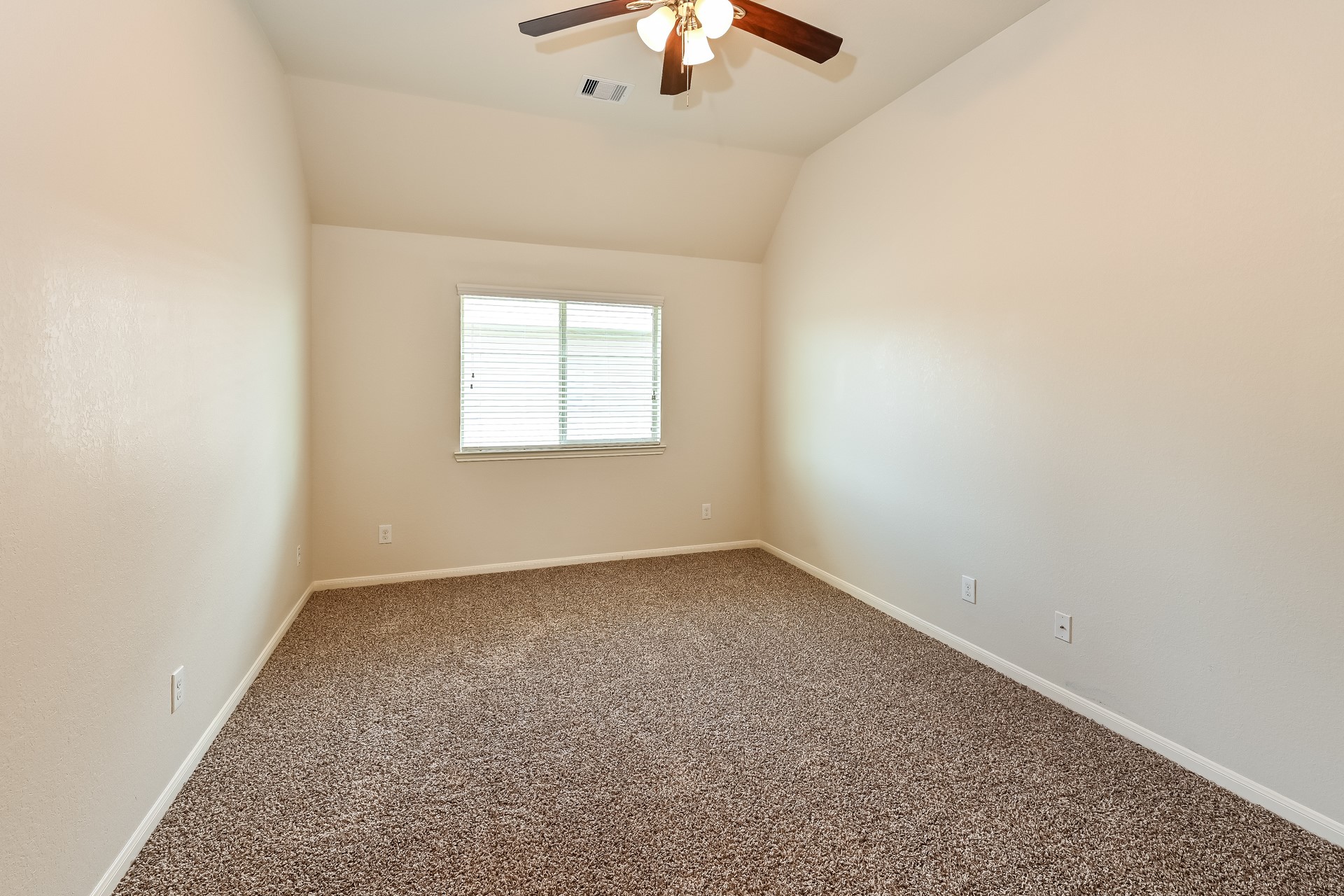30114 E Sapling Oaks Place Property Photo 12