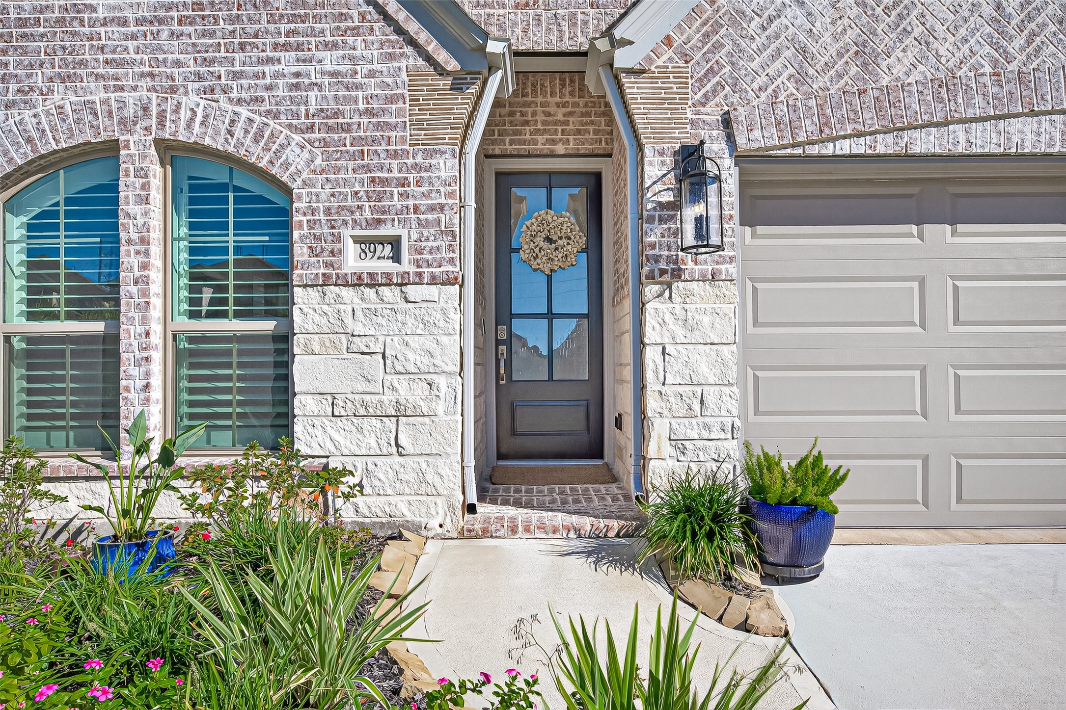 8922 Flounder Ridge Drive Property Photo 3