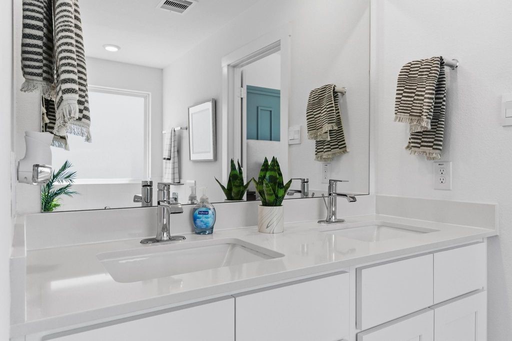 2907 Core Meadows Drive Property Photo 18