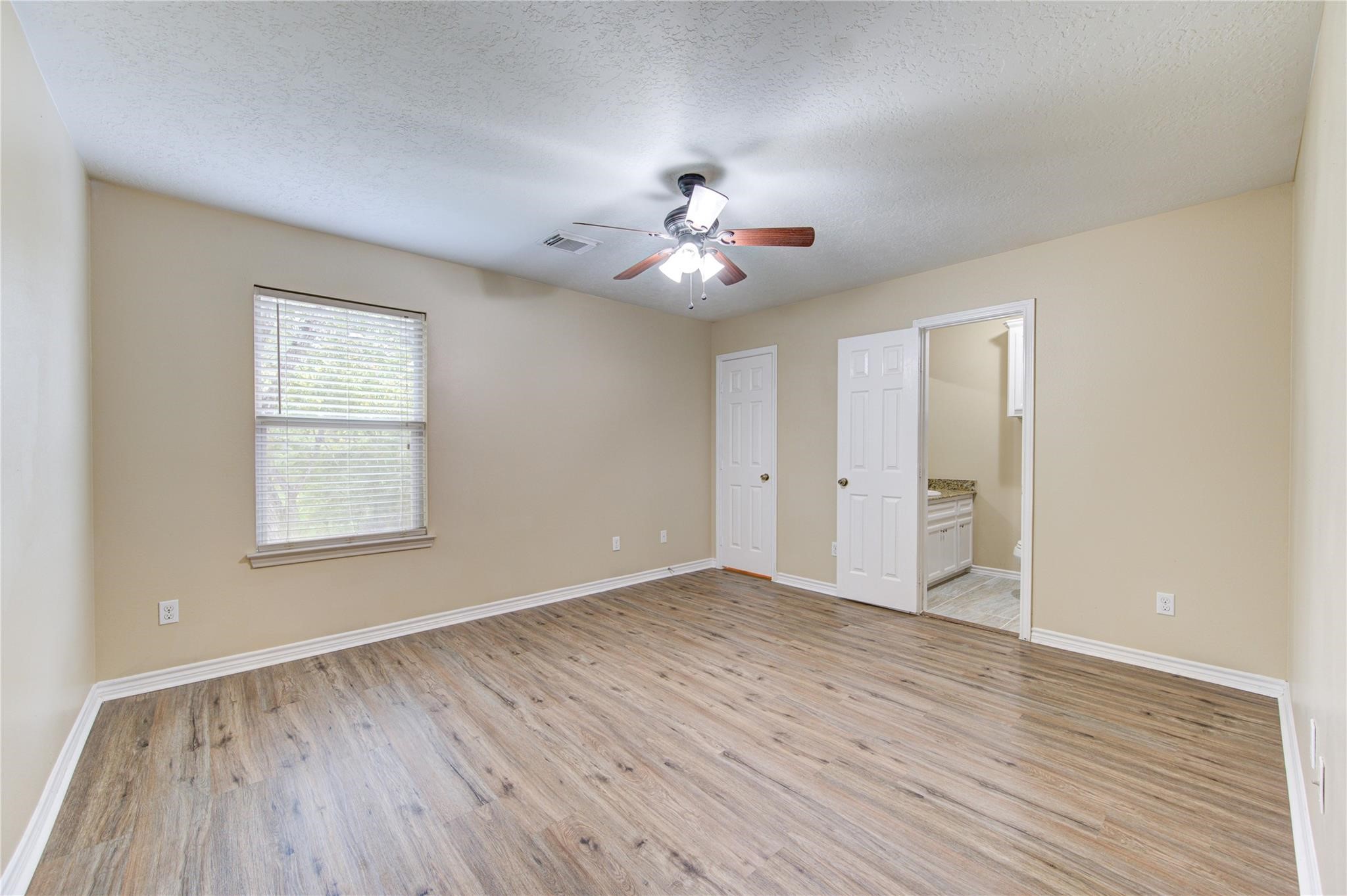 605 Center Street B Property Photo 20