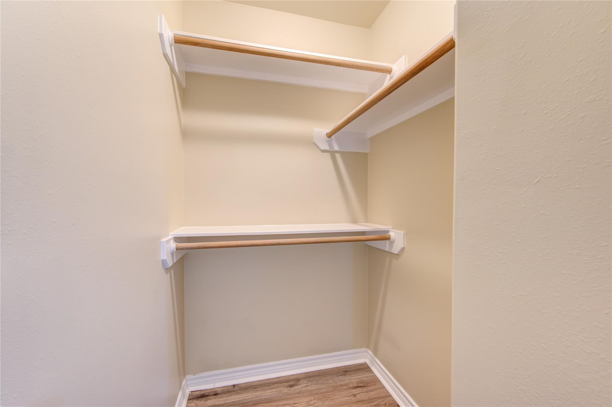 605 Center Street B Property Photo 23