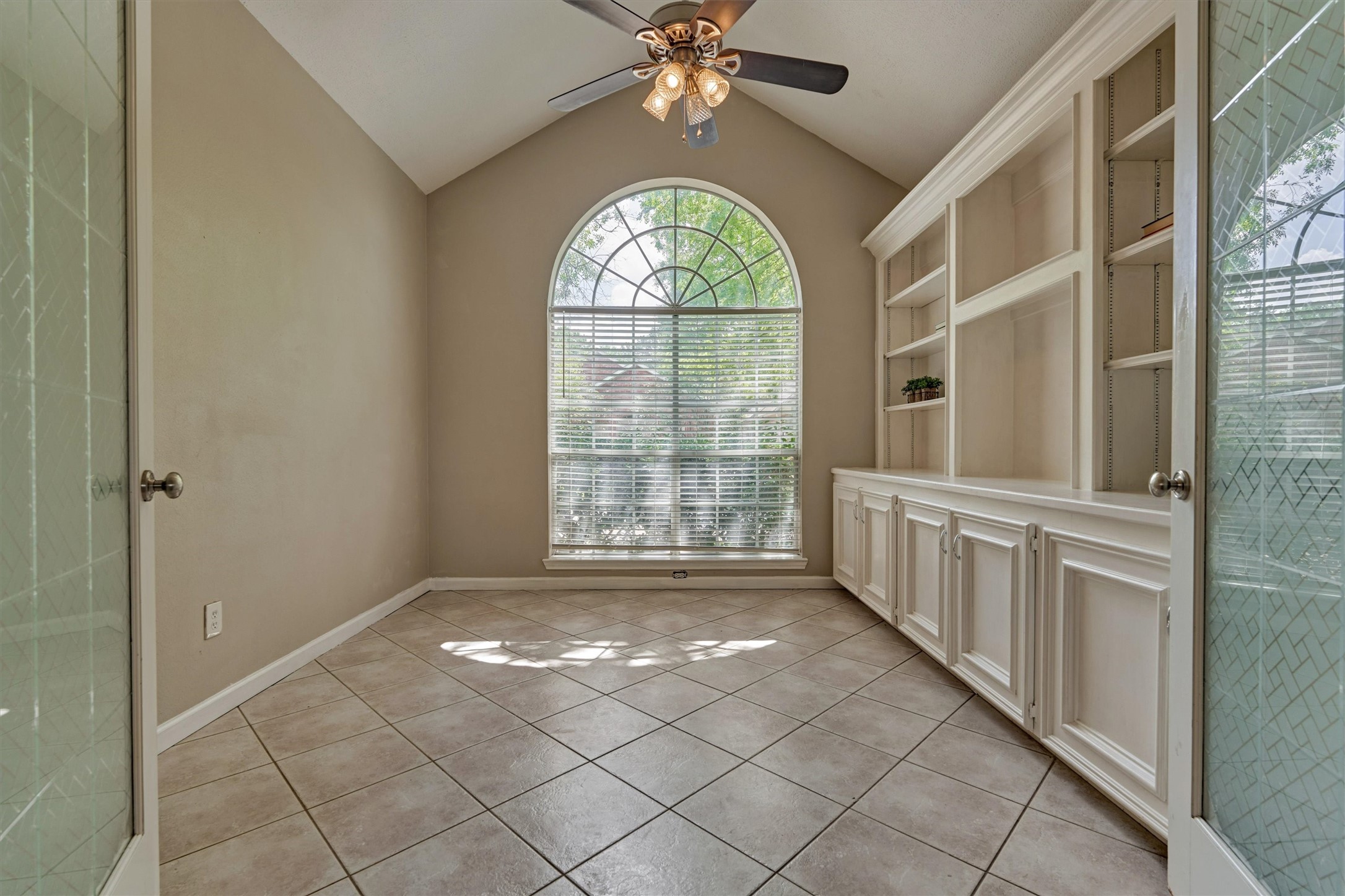 11603 Vailrun Drive Property Photo 10