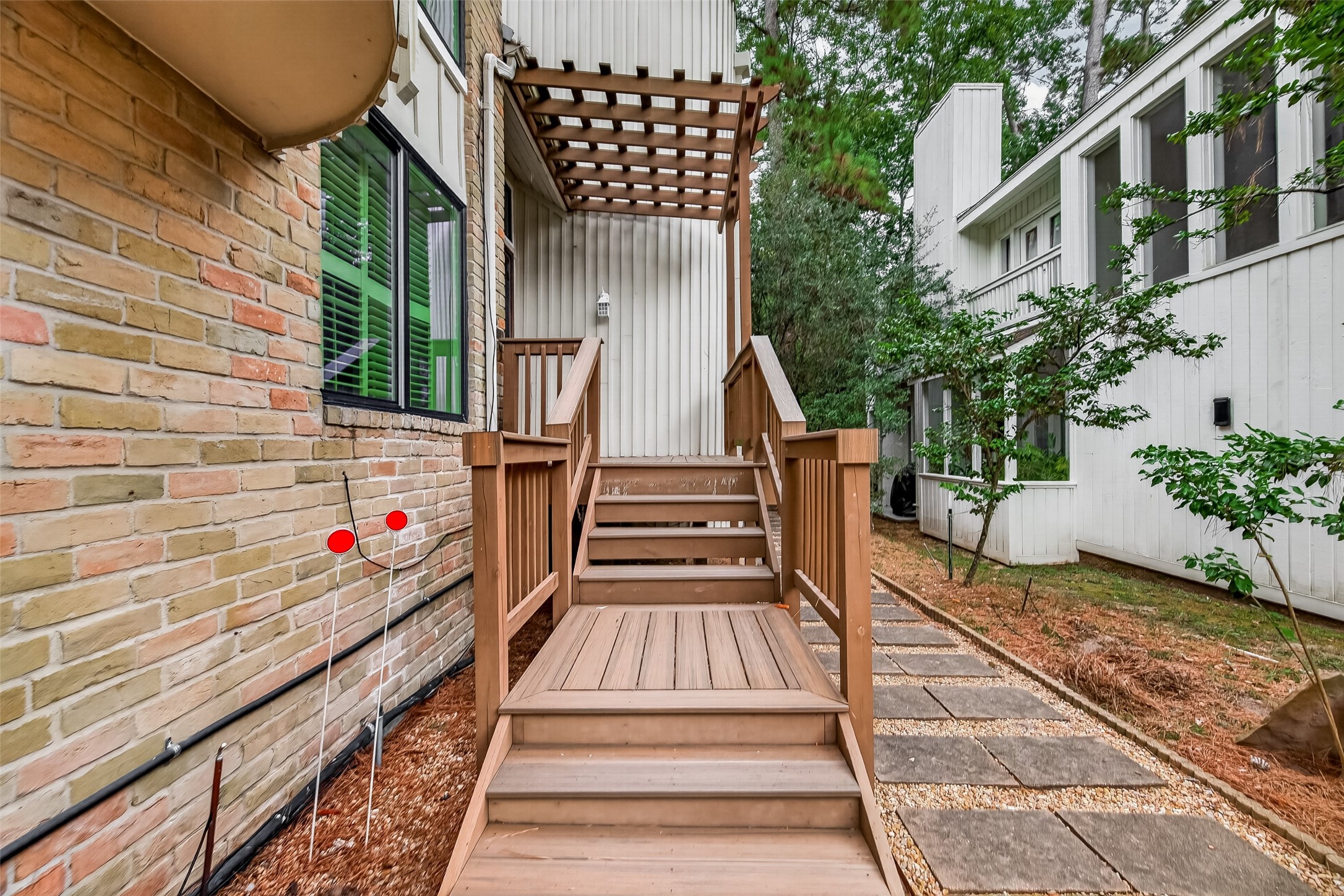 94 Sugarberry Circle Property Photo 3