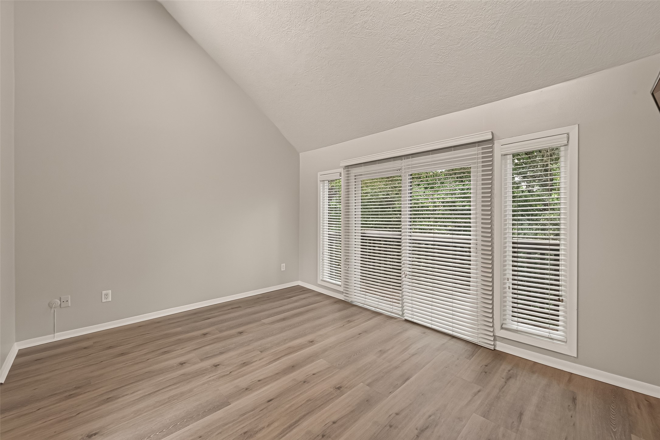 94 Sugarberry Circle Property Photo 42