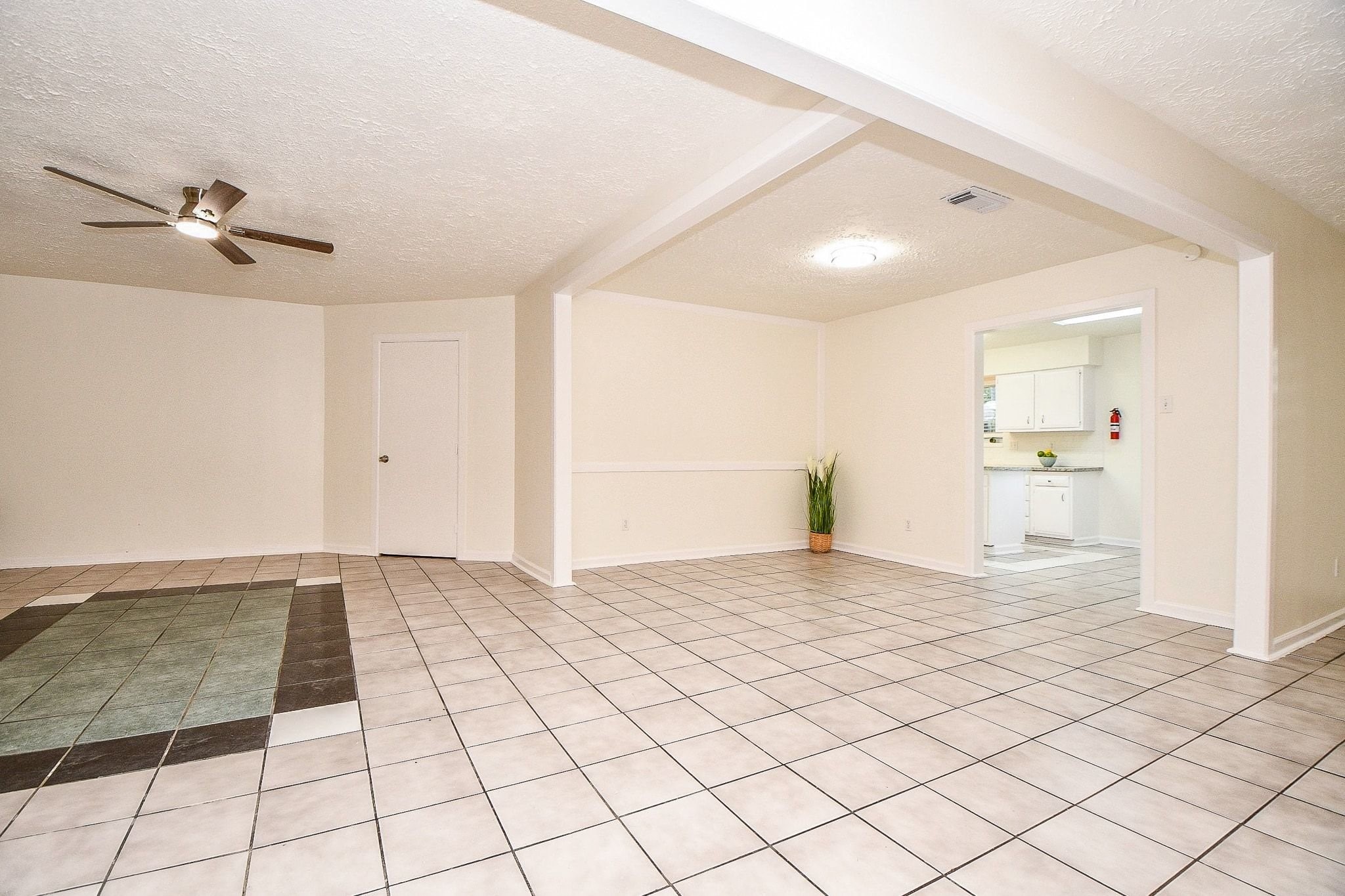 16823 Cobble Ridge Drive Property Photo 13