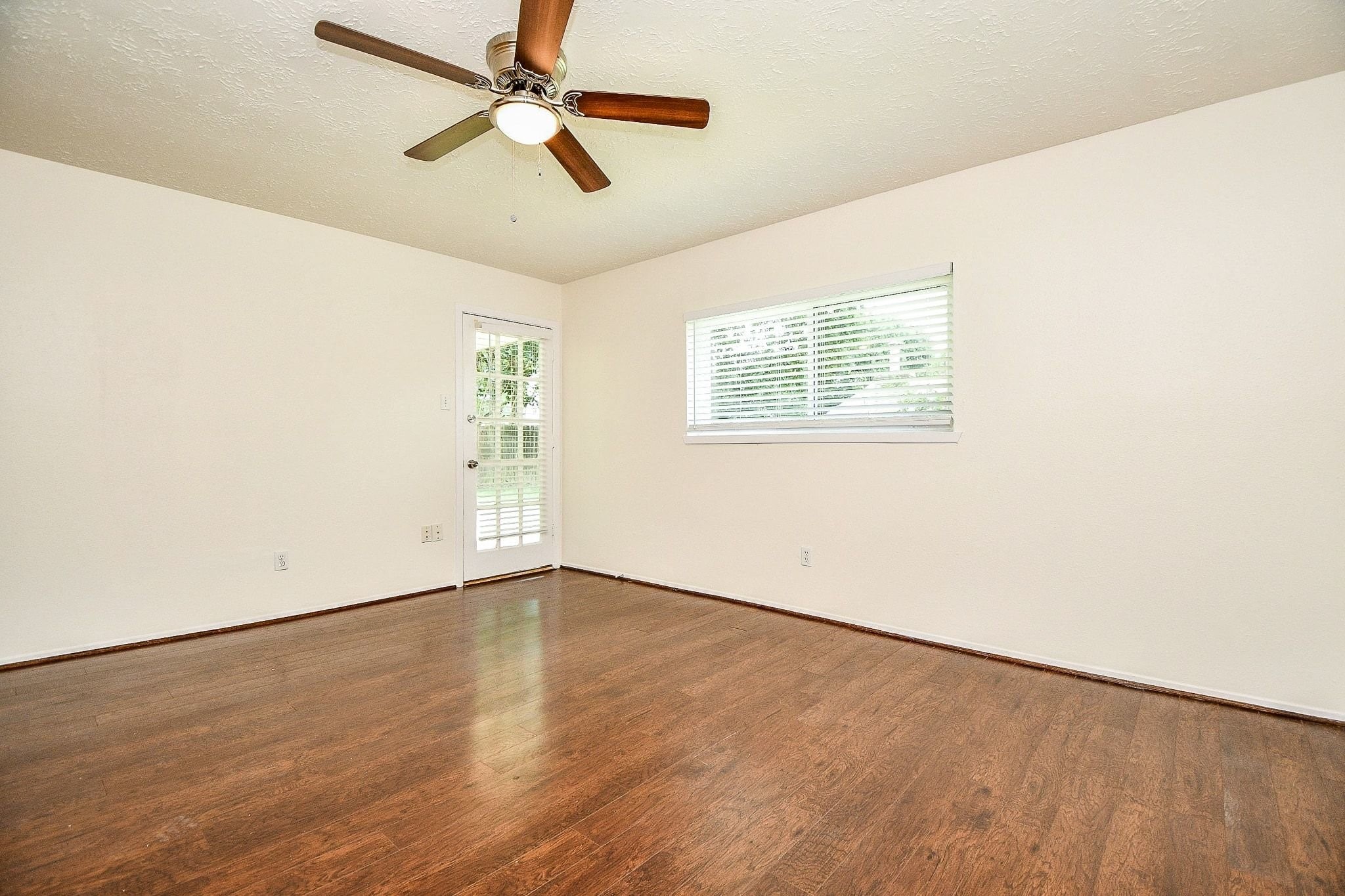 16823 Cobble Ridge Drive Property Photo 21