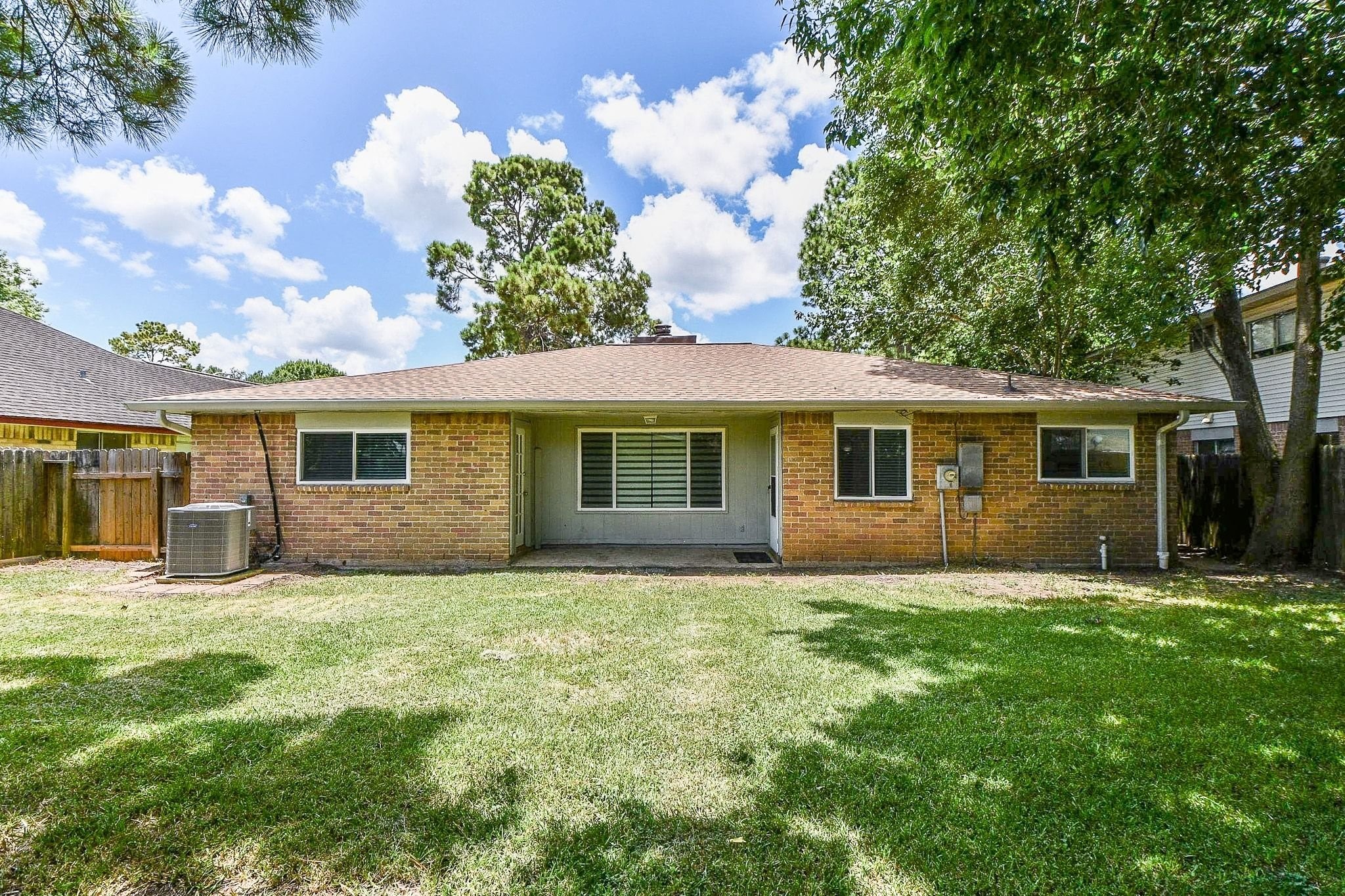 16823 Cobble Ridge Drive Property Photo 40