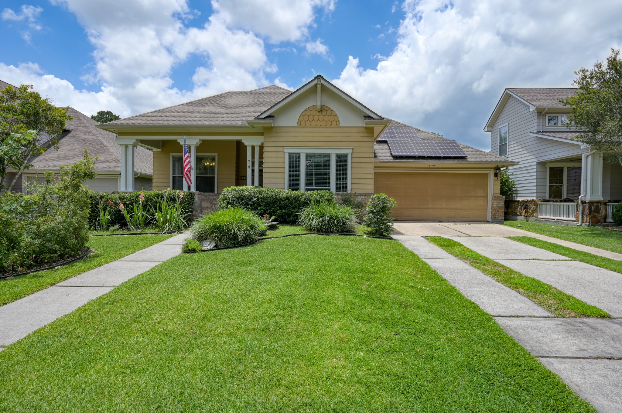 74 Tapestry Park Circle Property Photo