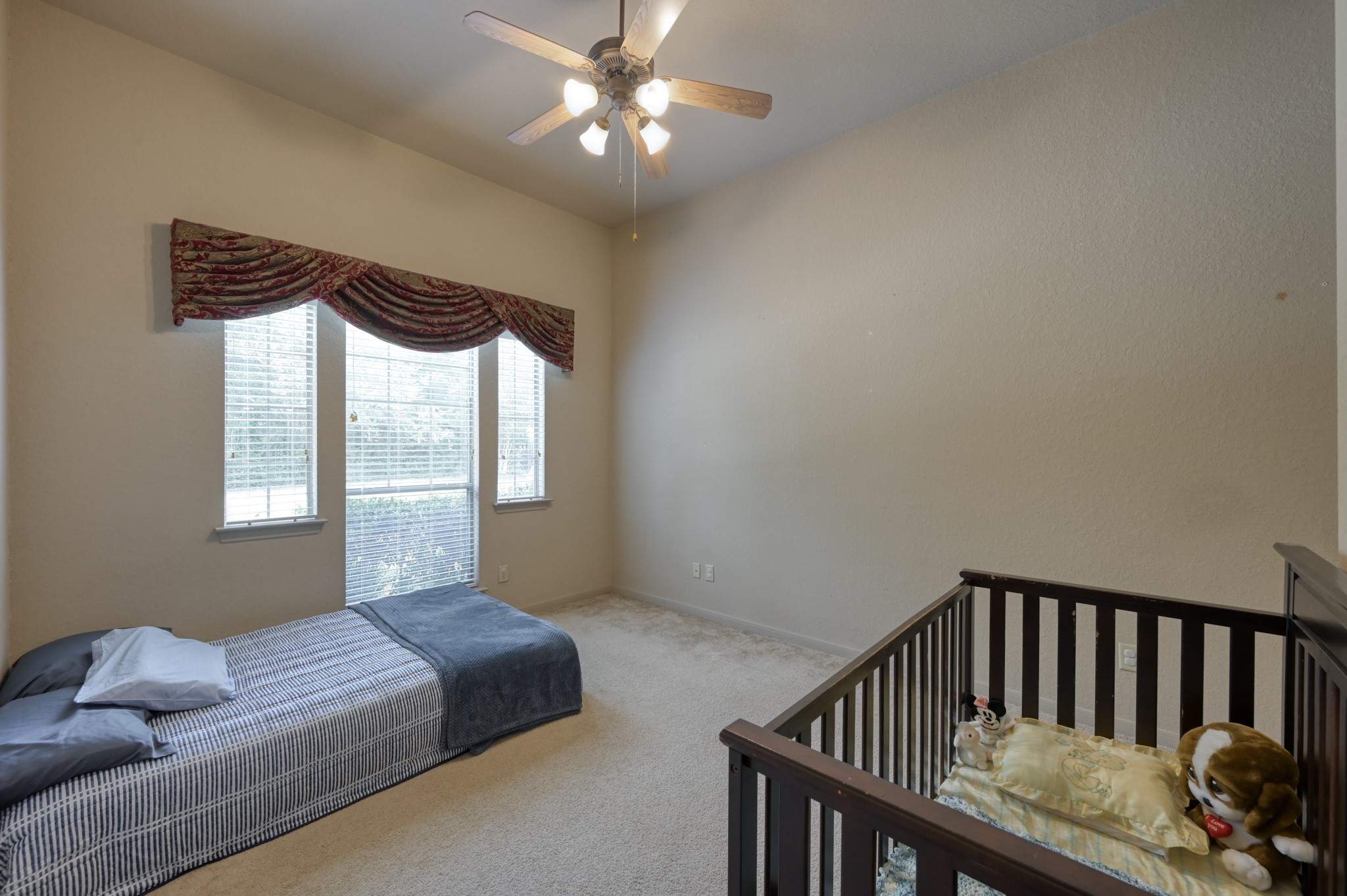 74 Tapestry Park Circle Property Photo 25