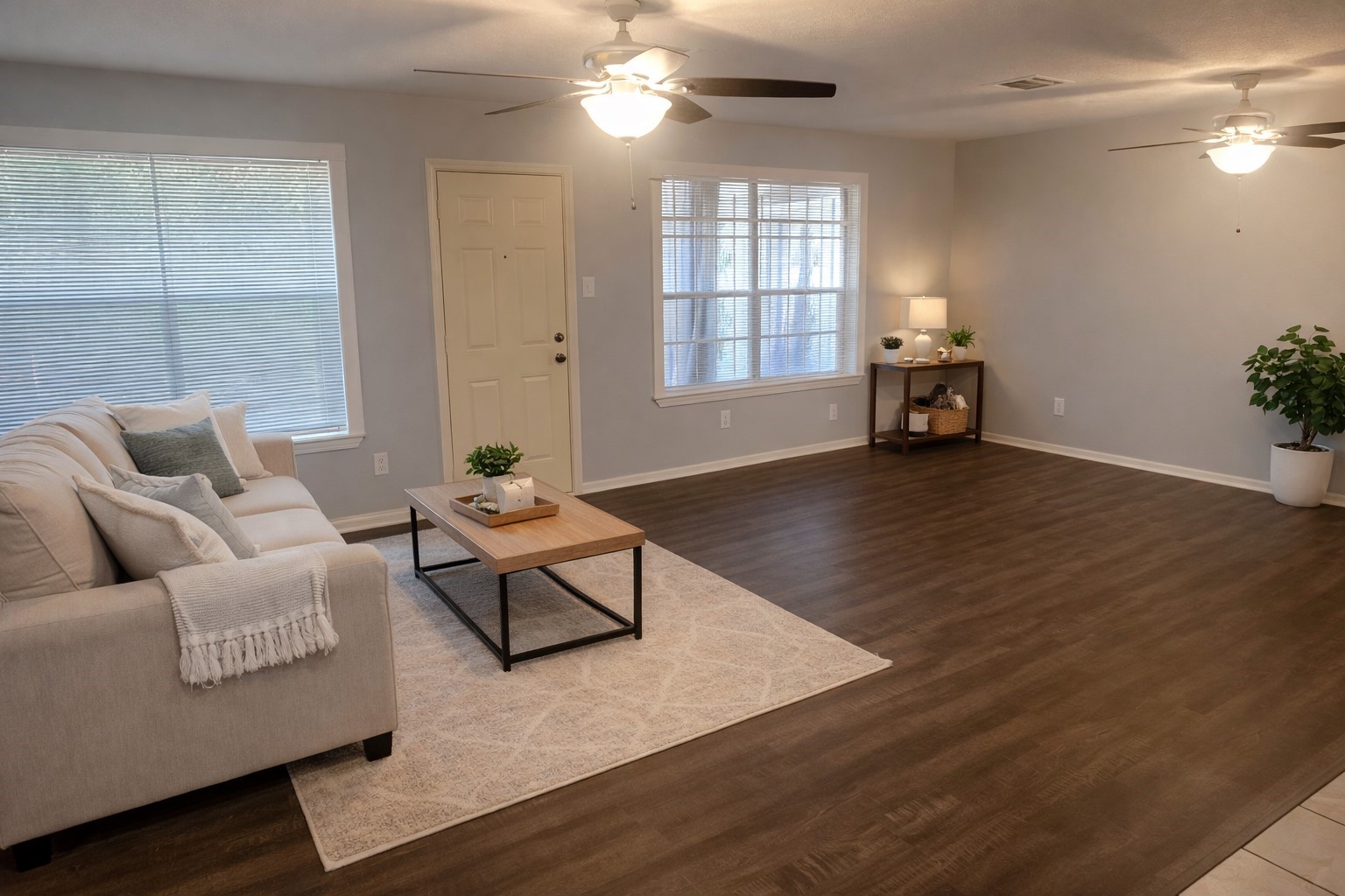 1202 Twining Oaks Lane Property Photo 3