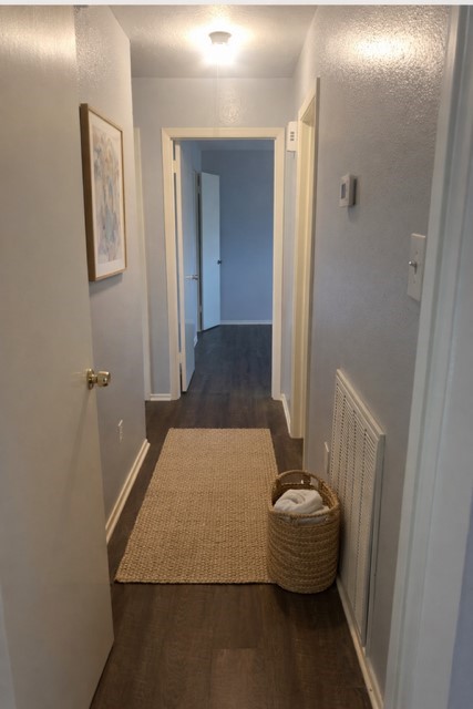 1202 Twining Oaks Lane Property Photo 4