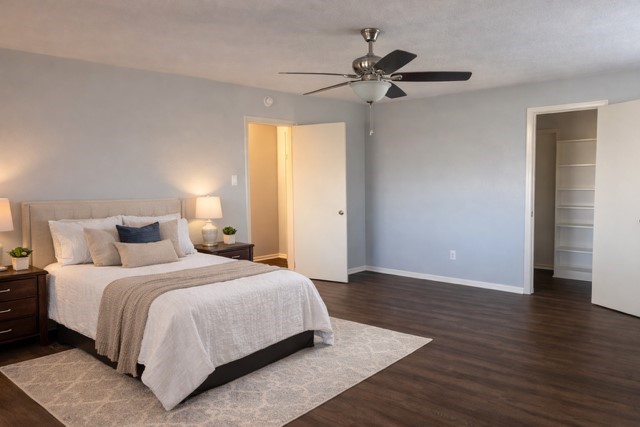 1202 Twining Oaks Lane Property Photo 6