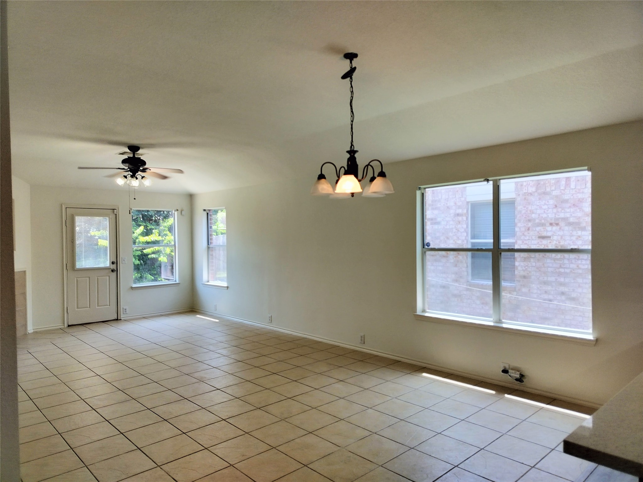 20123 Larkspur Landing Landing Property Photo 4