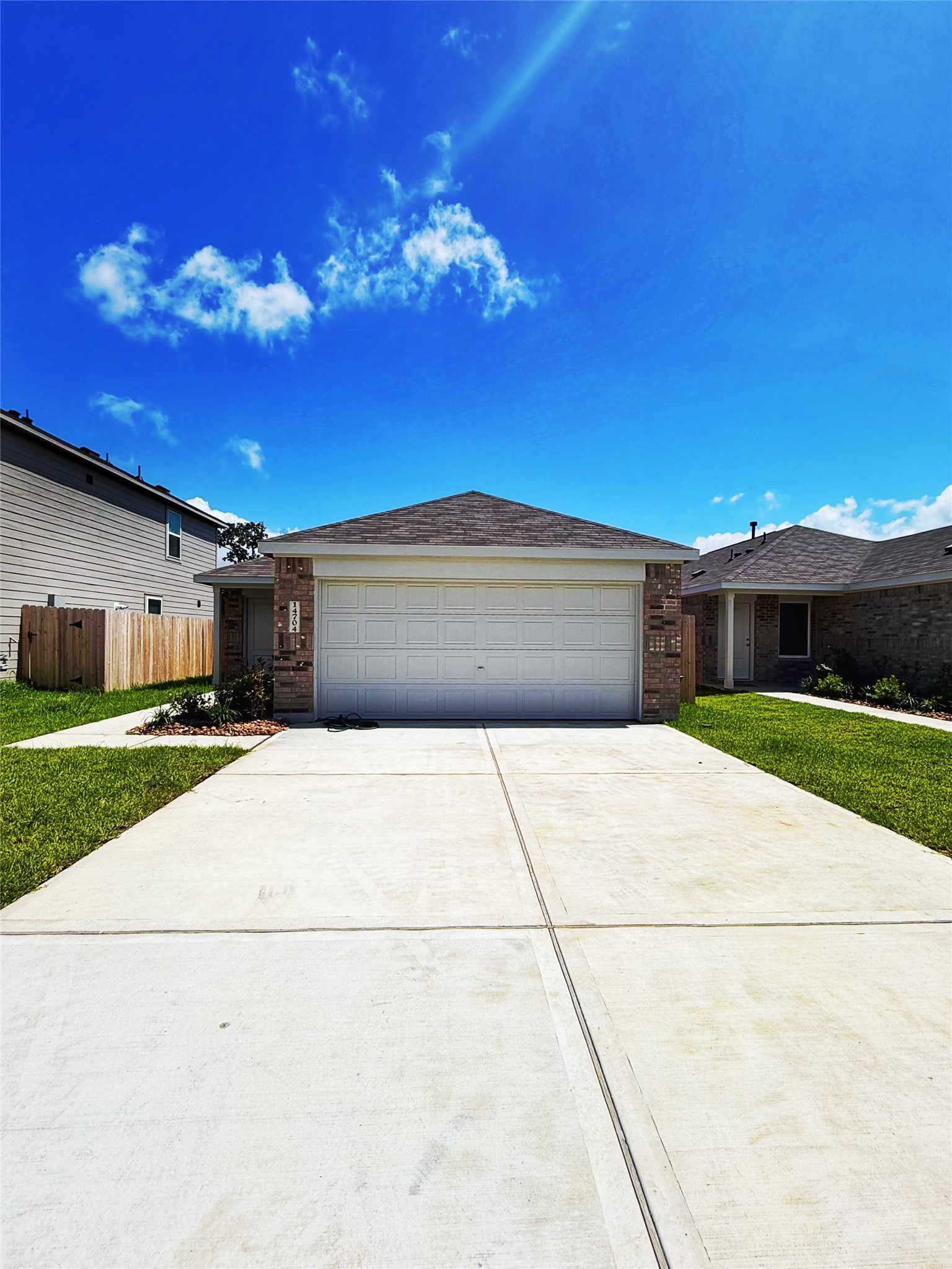 14704 S Ascot Bend Circle Property Photo 1
