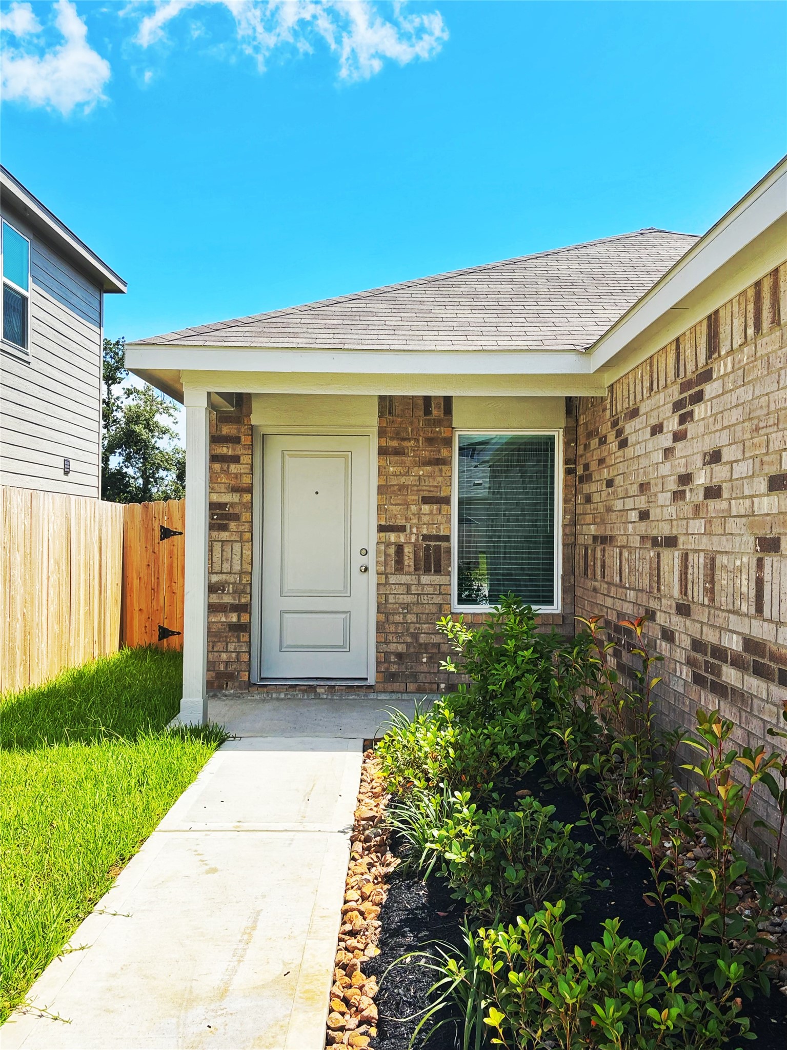 14704 S Ascot Bend Circle Property Photo 2