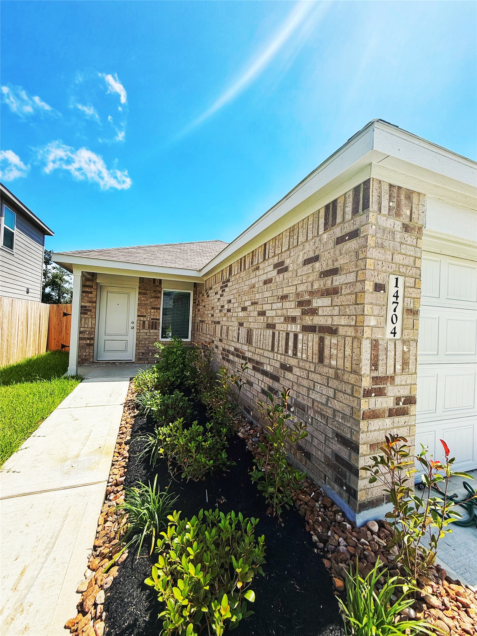 14704 S Ascot Bend Circle Property Photo 3
